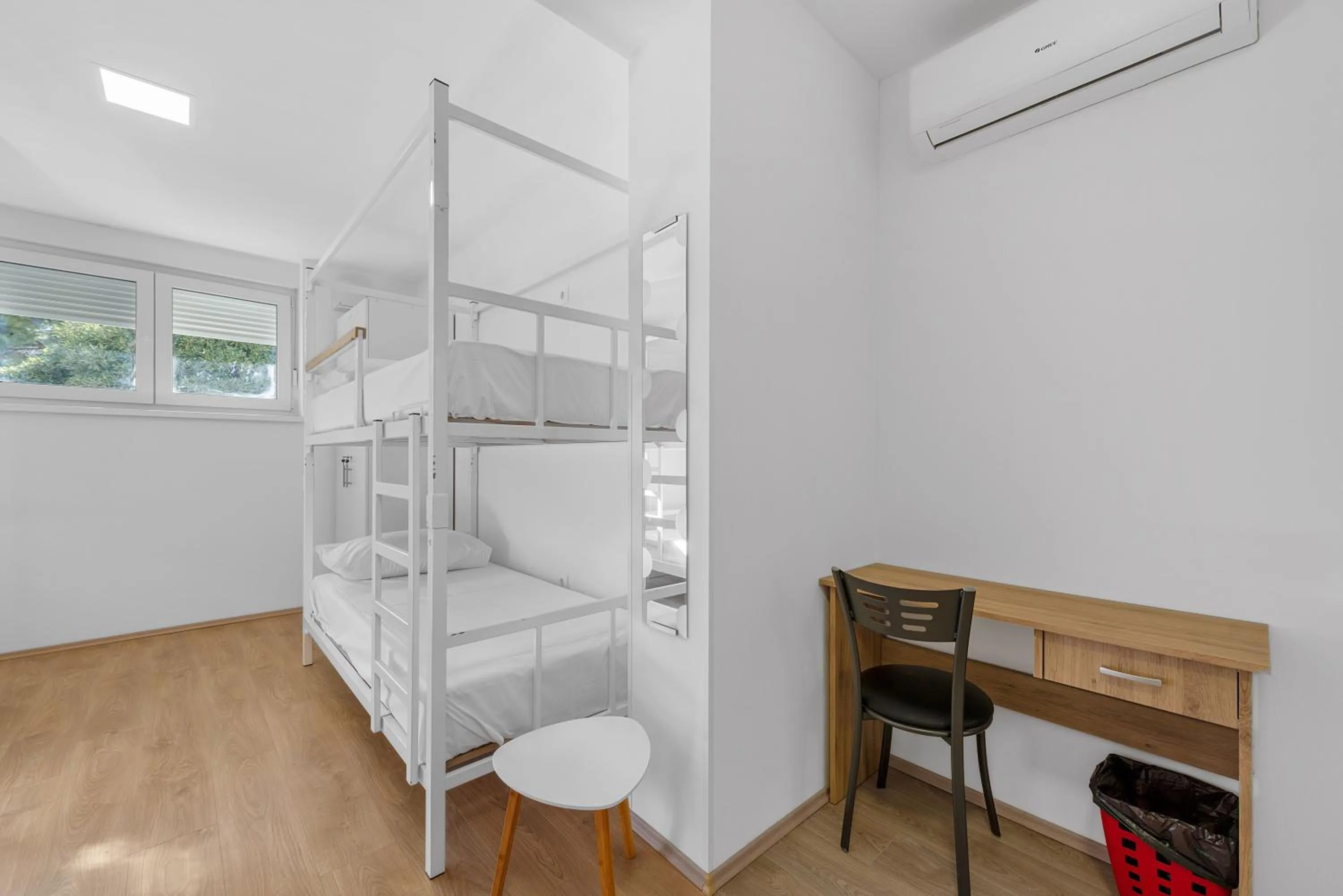 bunk bed, Bed in Hostel Elli