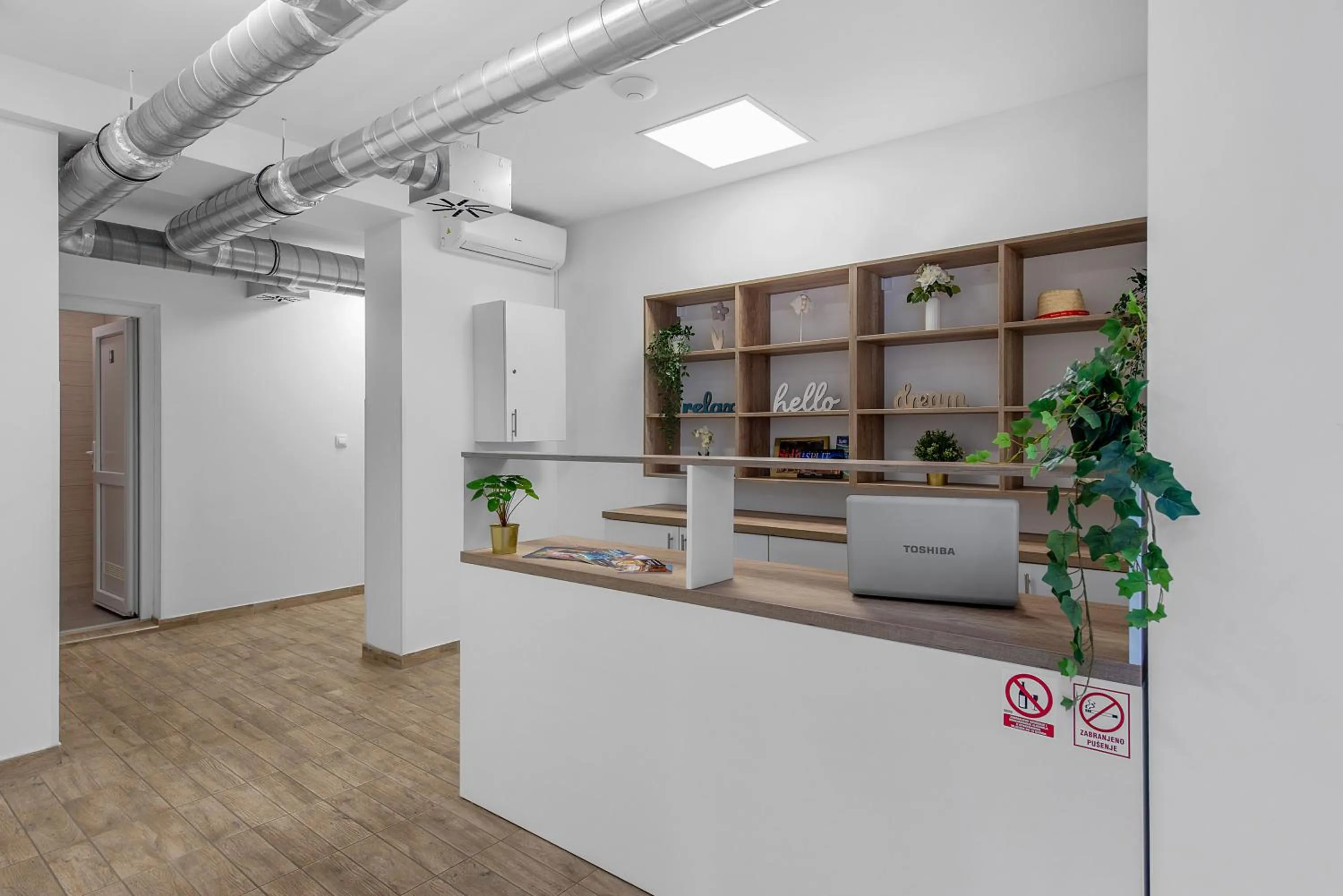 Lobby or reception in Hostel Elli