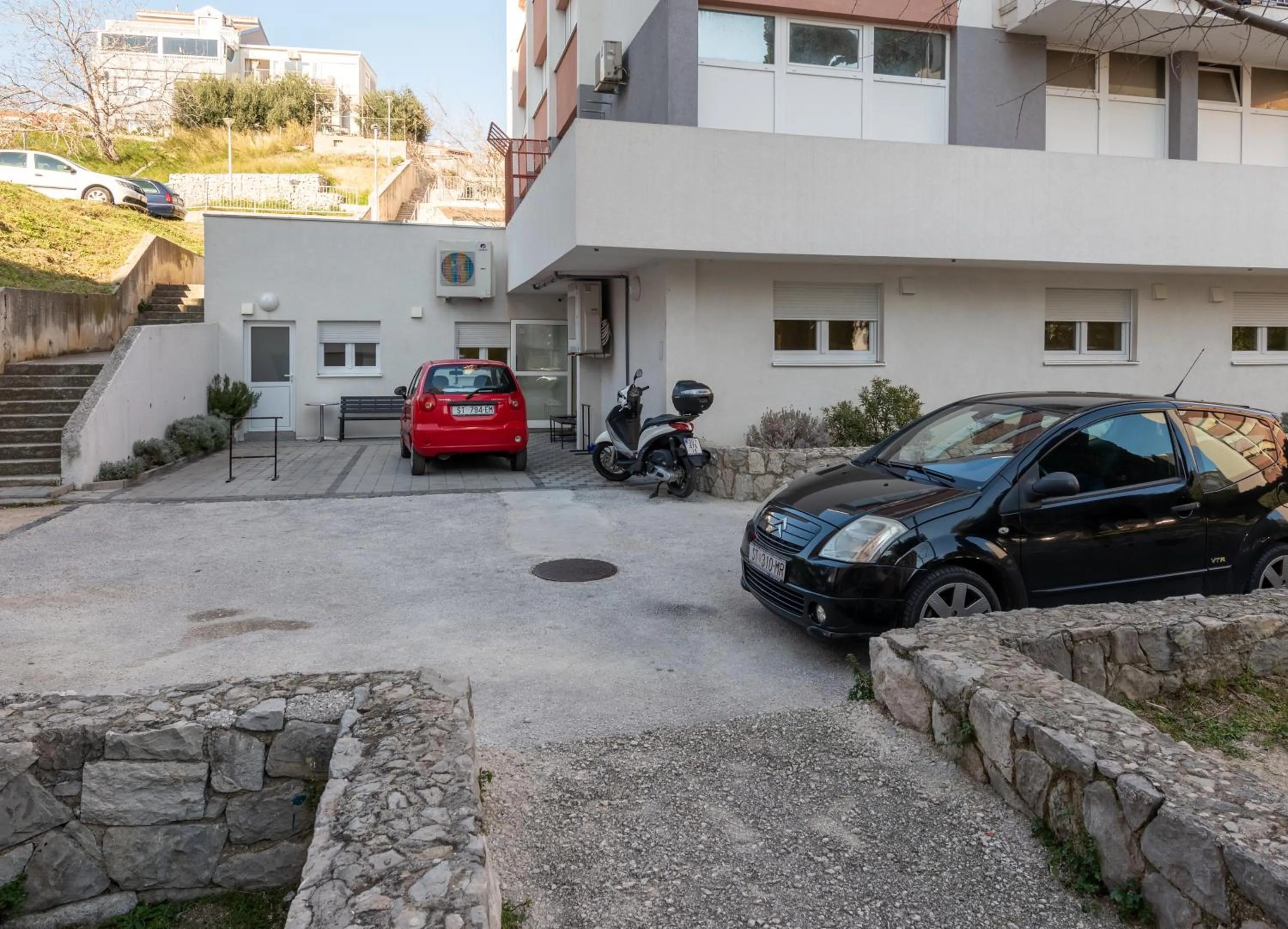 Facade/entrance in Hostel Elli