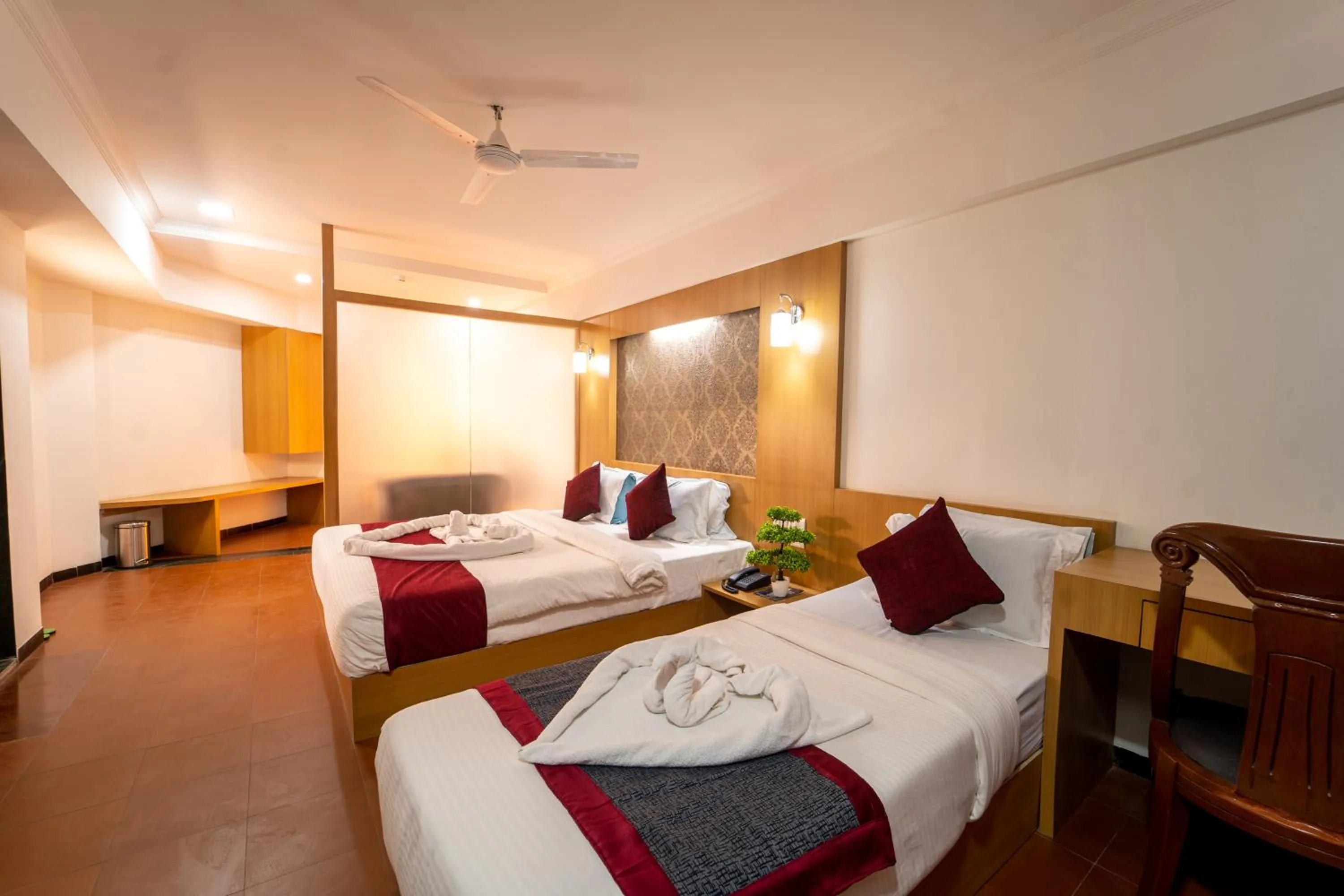 Bedroom, Bed in Hotel Kewal