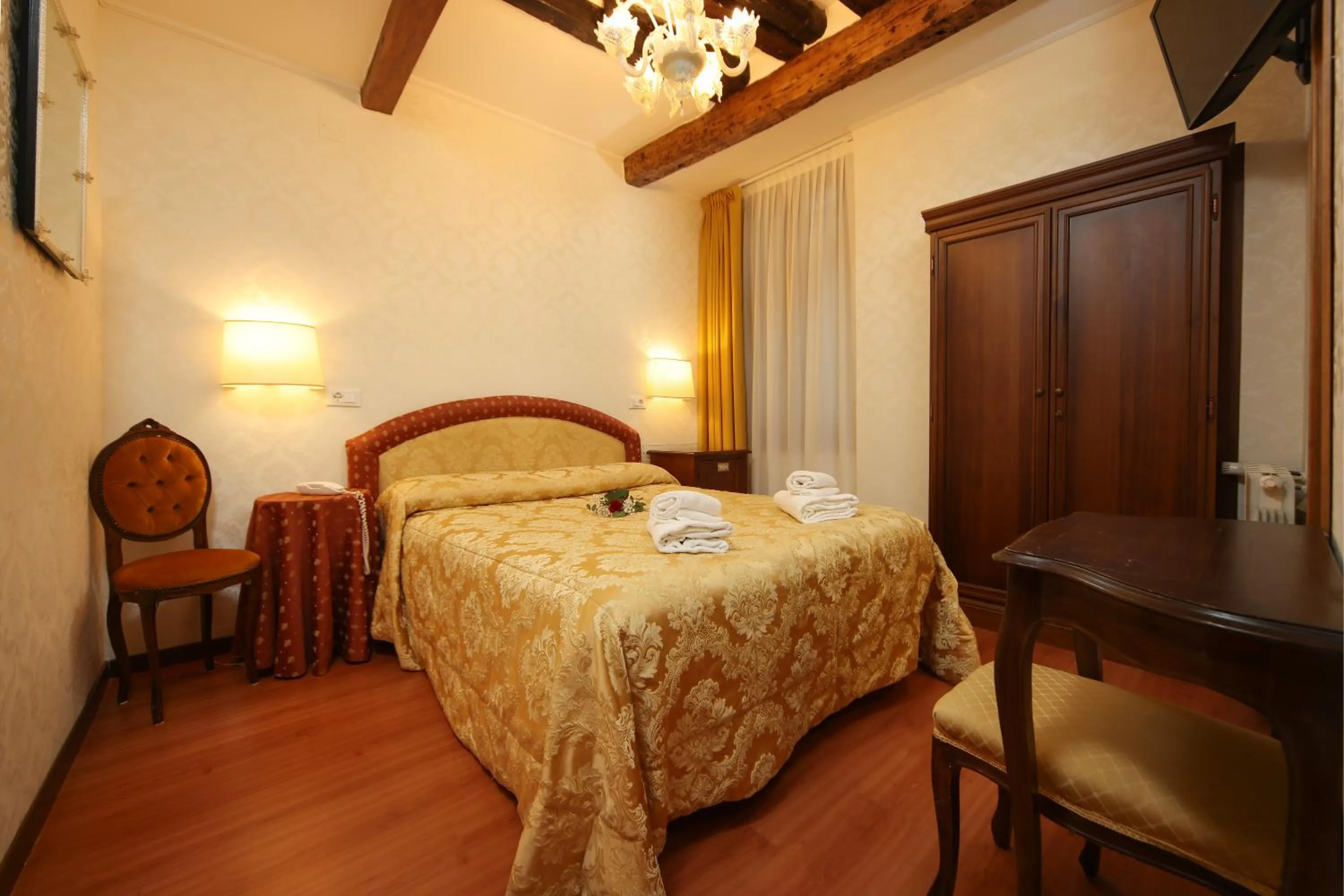 Bedroom, Bed in Hotel Da Bruno