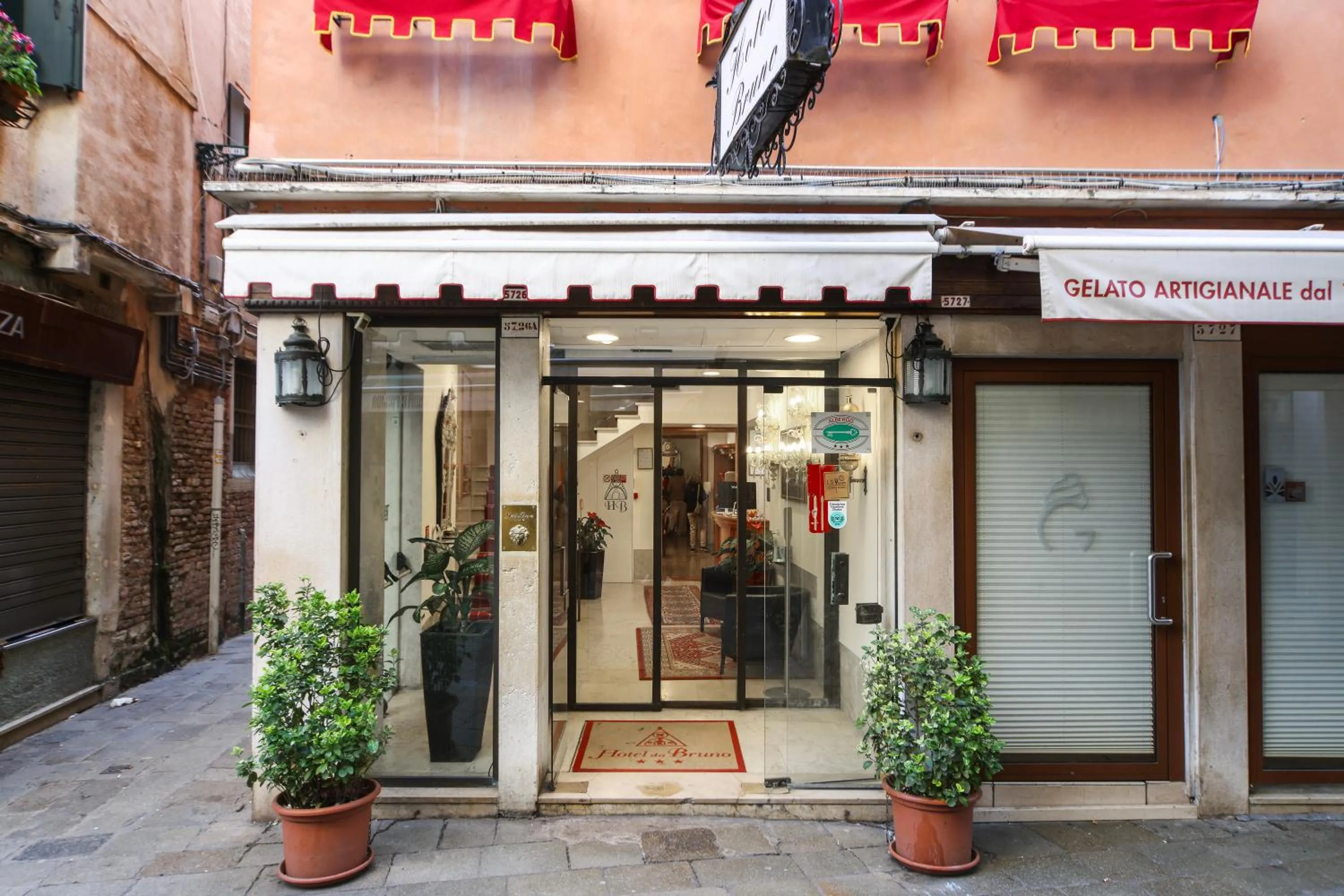 Property building in Hotel Da Bruno