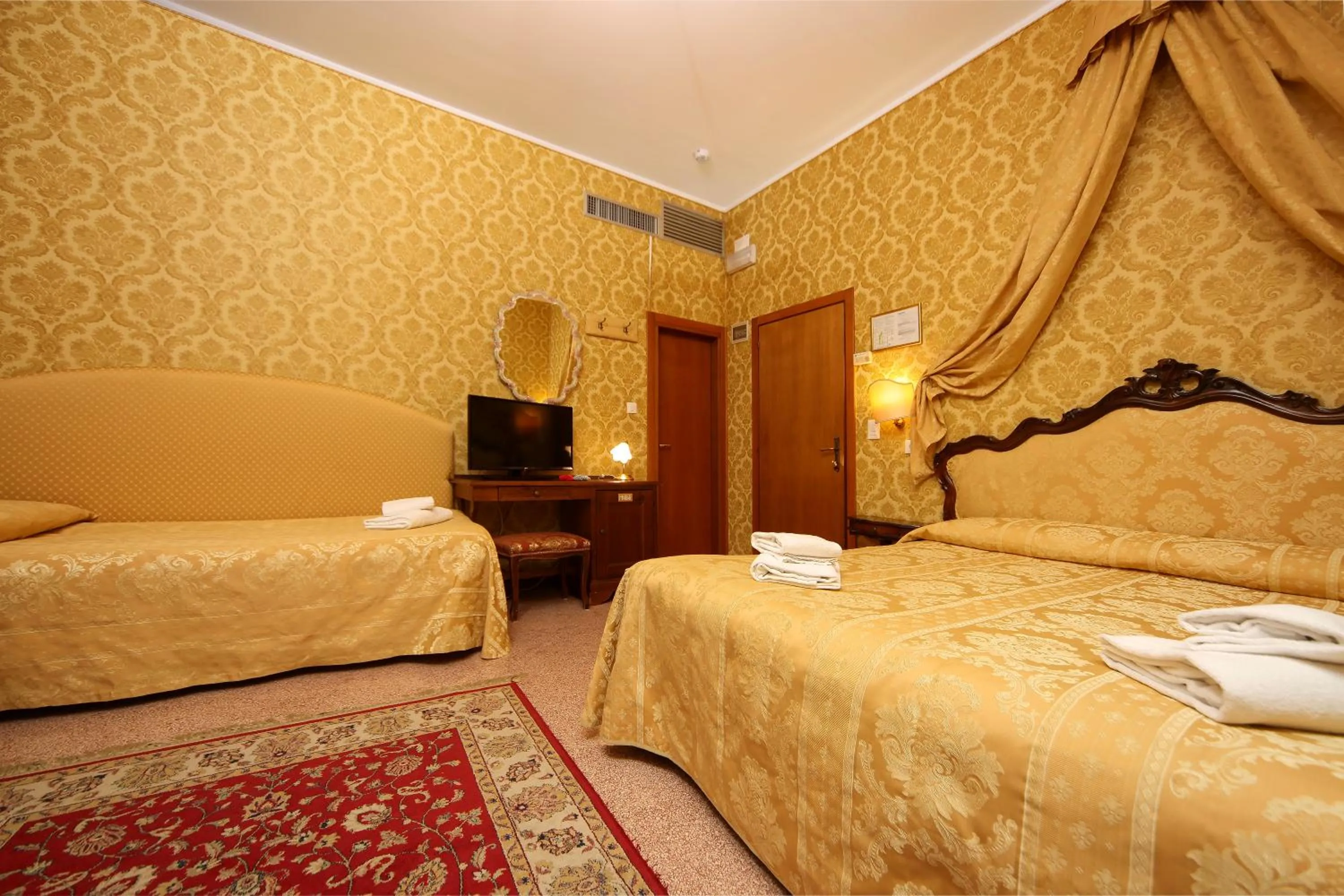 Bedroom, Bed in Hotel Da Bruno