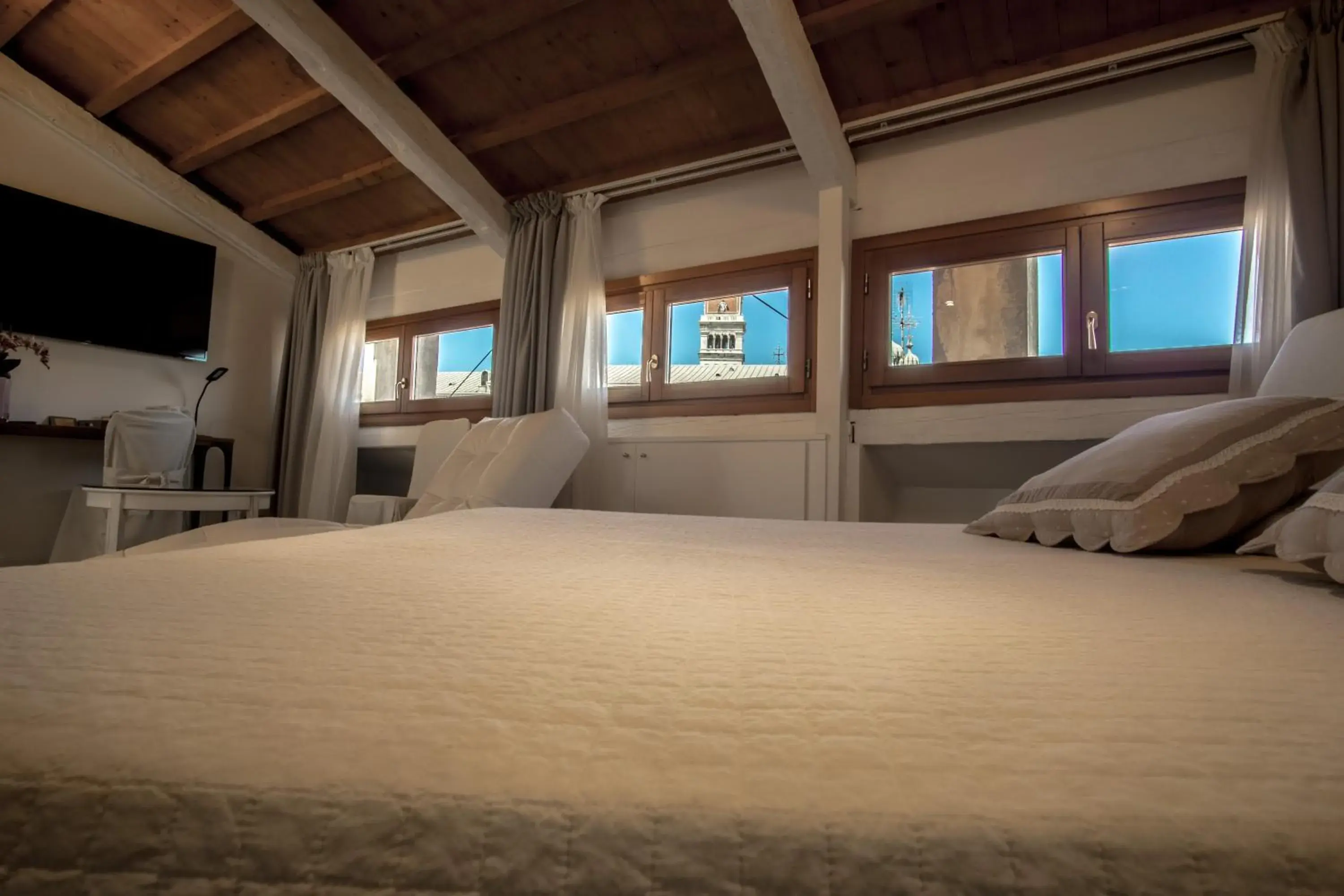 Deluxe Room in Hotel Antigo Trovatore Deluxe Room in Hotel Antigo Trovatore