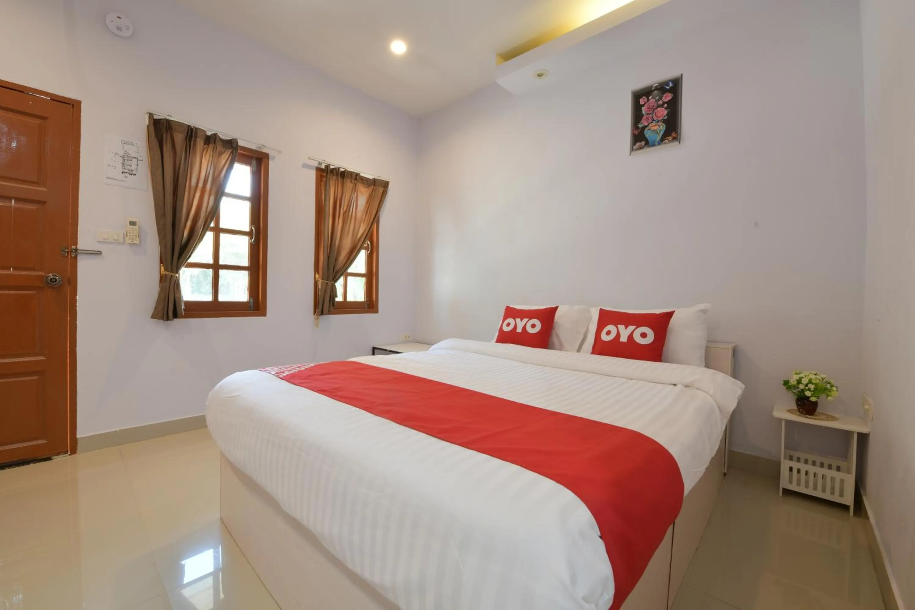 Property building, Bed in Wan Resort Rayong