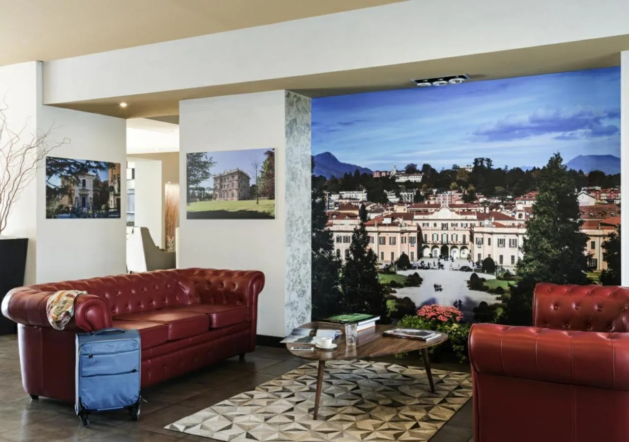 Lobby or reception in Bis Hotel Varese