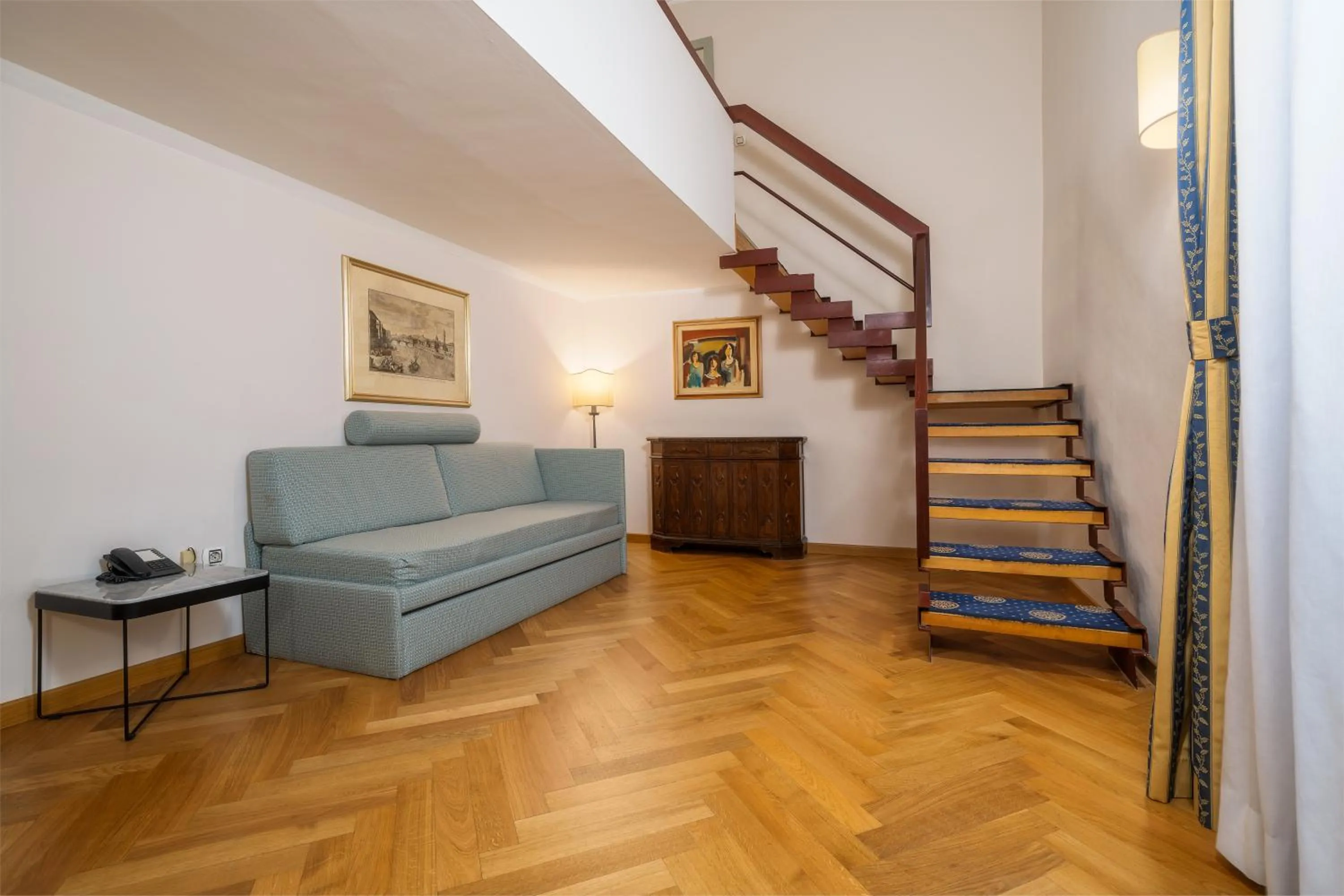 Living room in Hotel Croce Di Malta