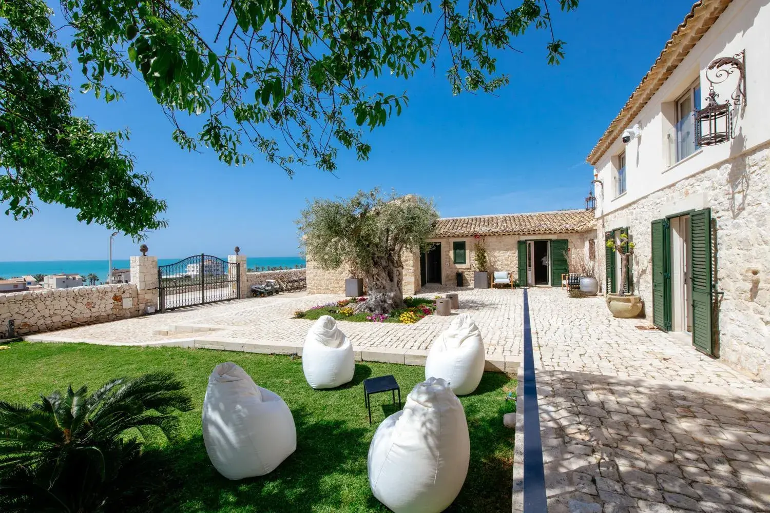 Poggio Leano Boutique Hotel Poggio Leano Boutique Hotel