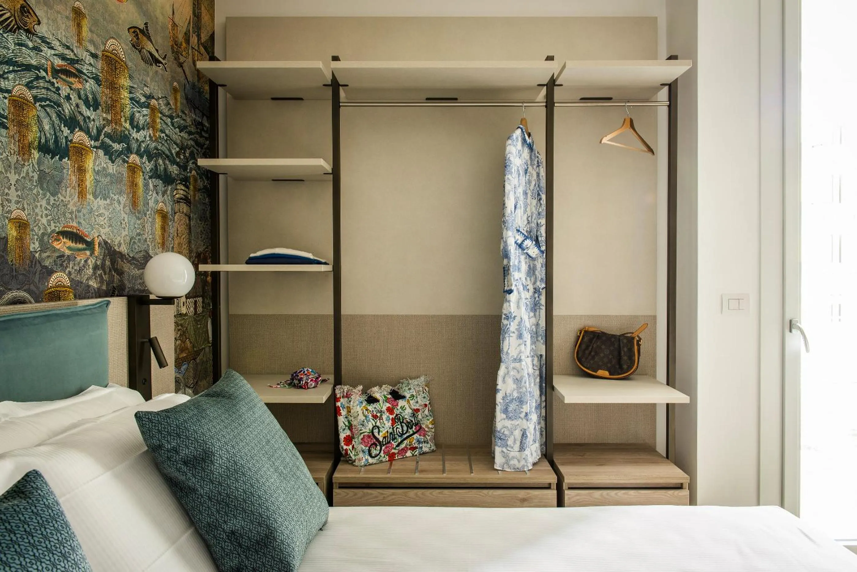 Property building, Bed in Life Hotel 4 Superior