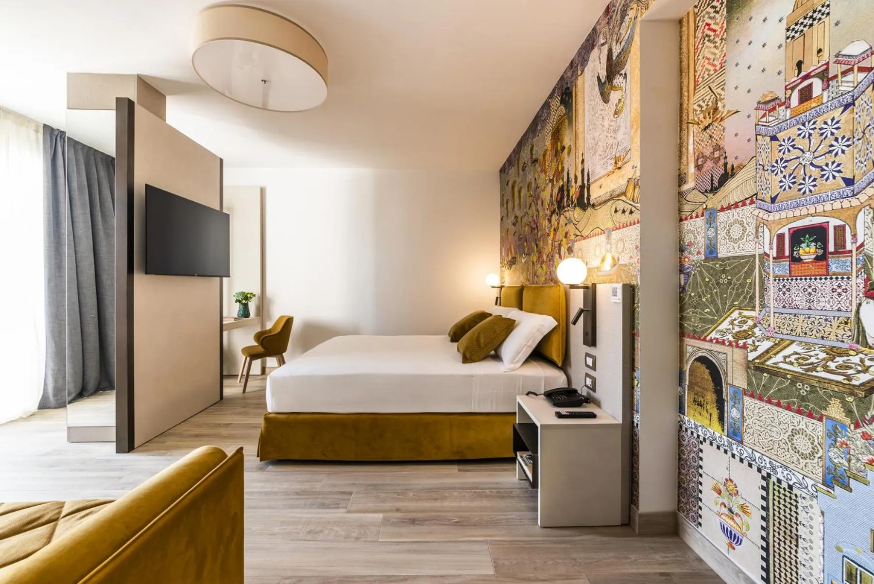 Property building, Bed in Life Hotel 4 Superior