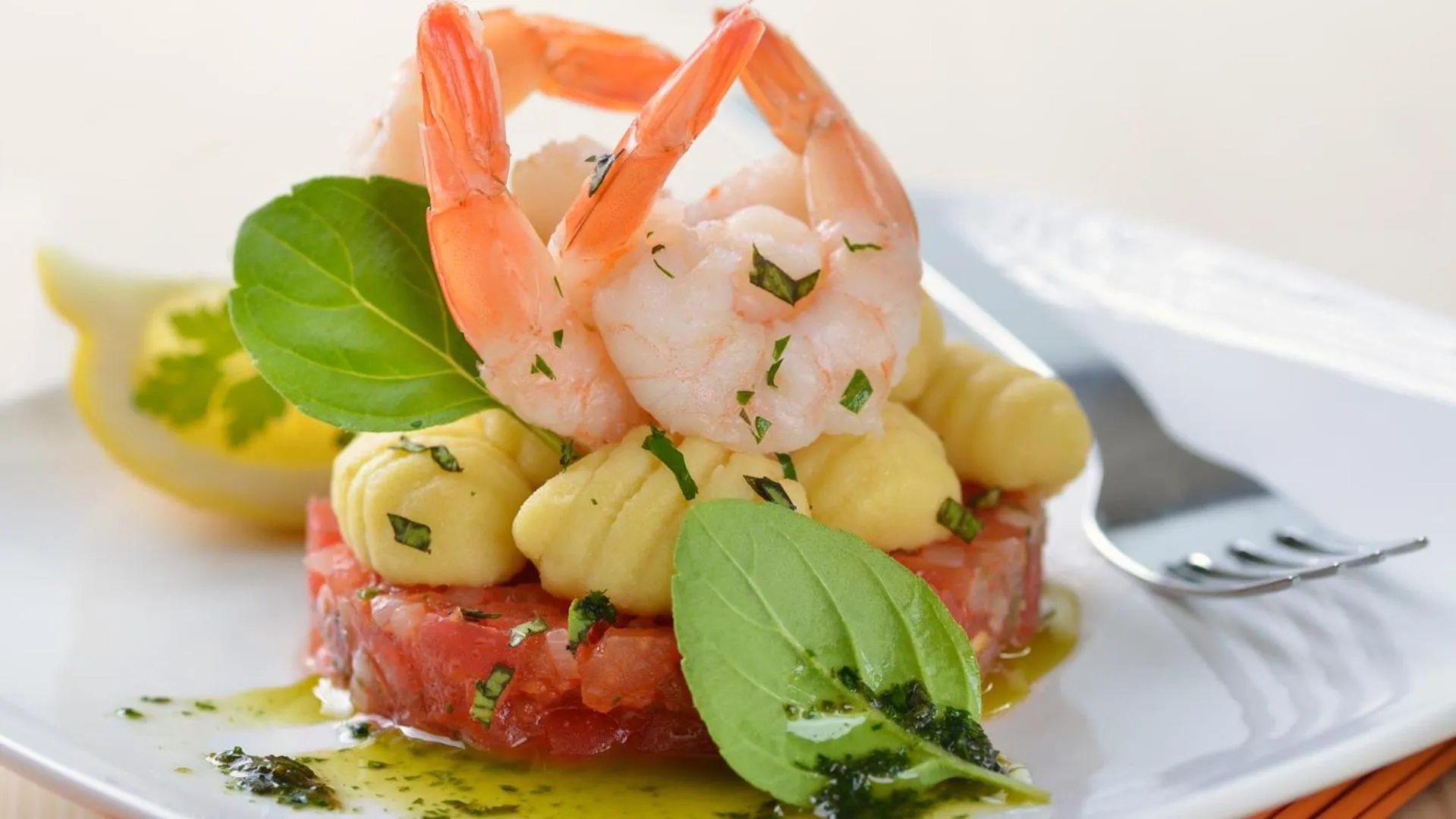 Restaurant/places to eat in Life Hotel 4 Superior