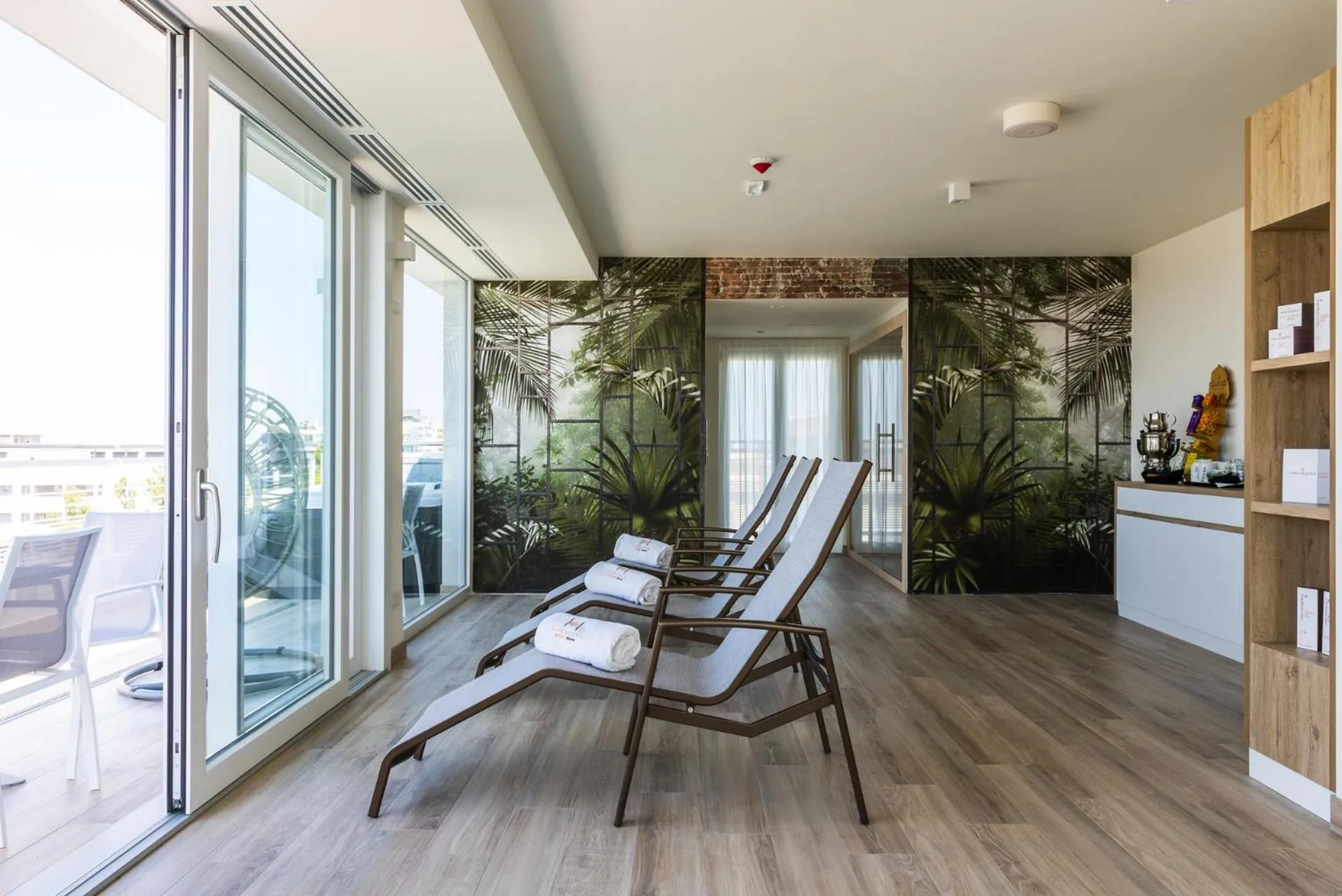 Property building in Life Hotel 4 Superior