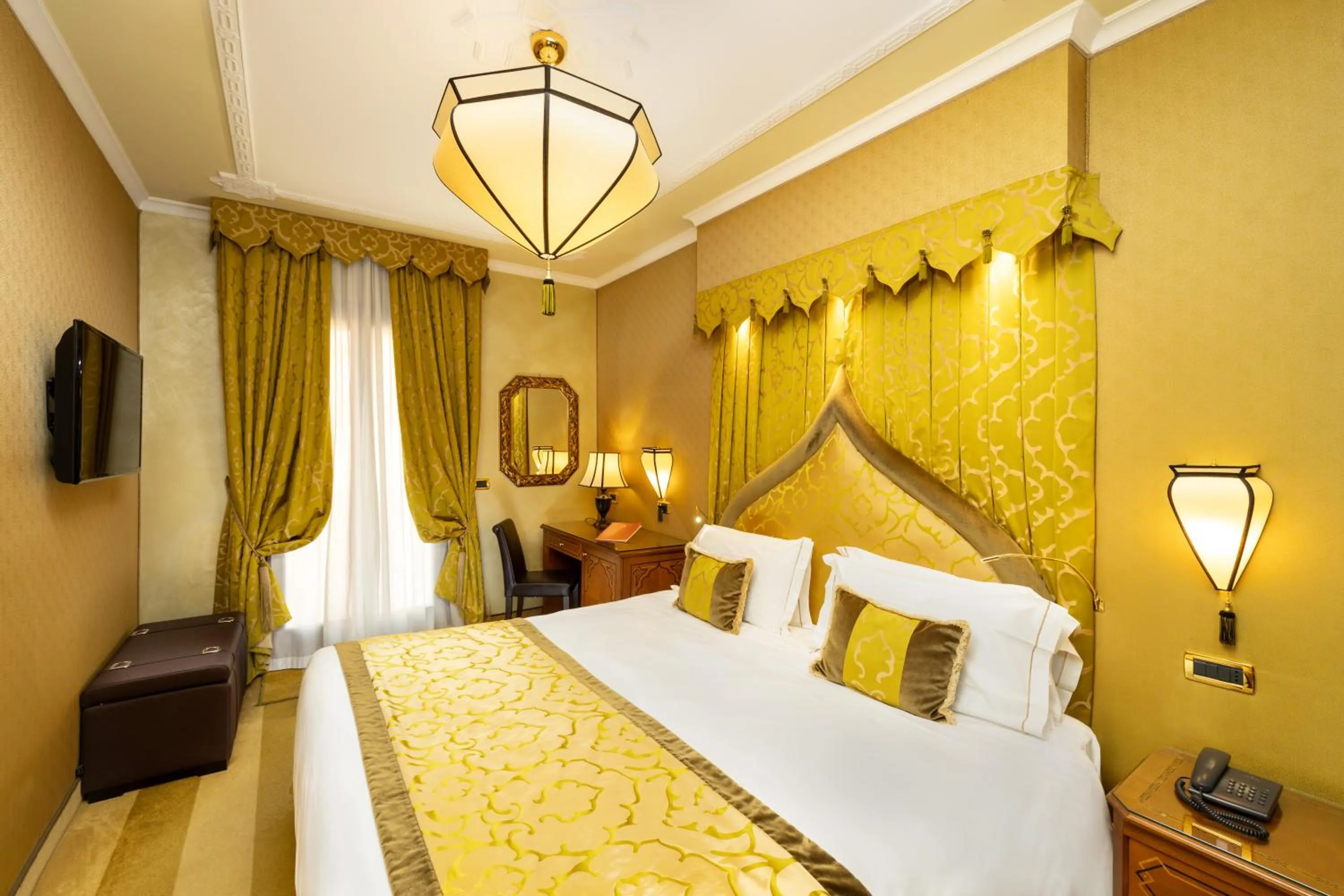 Bed in Ai Mori d'Oriente