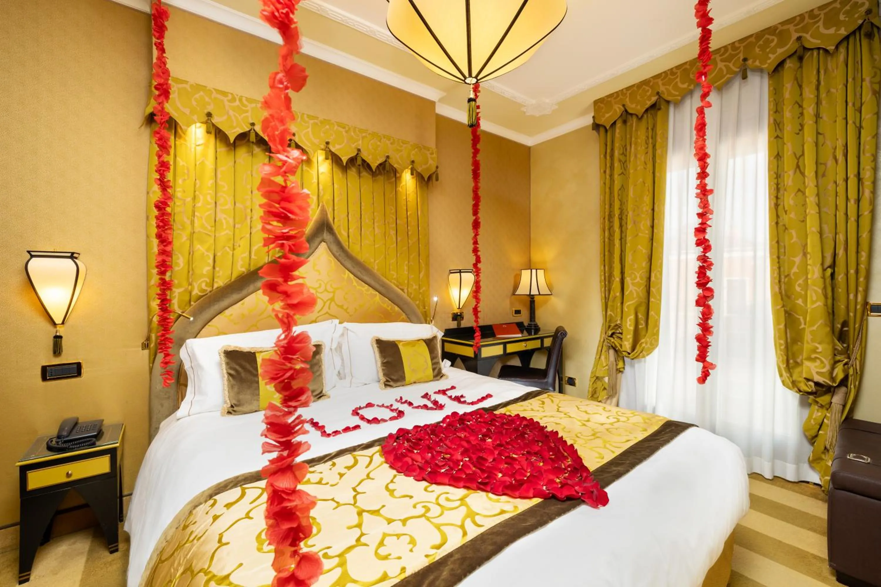 Bed in Ai Mori d'Oriente