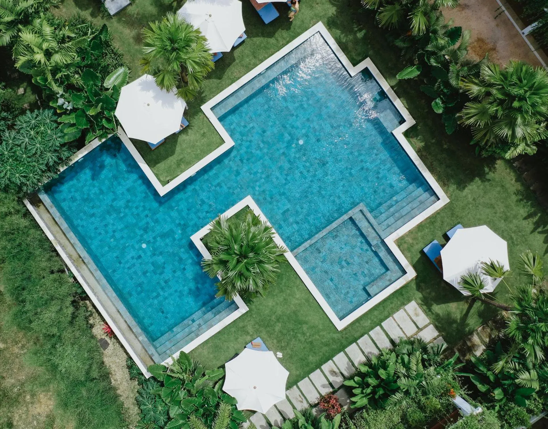 Swimming pool in PORTER HOTEL - Surf & Yoga Retreat