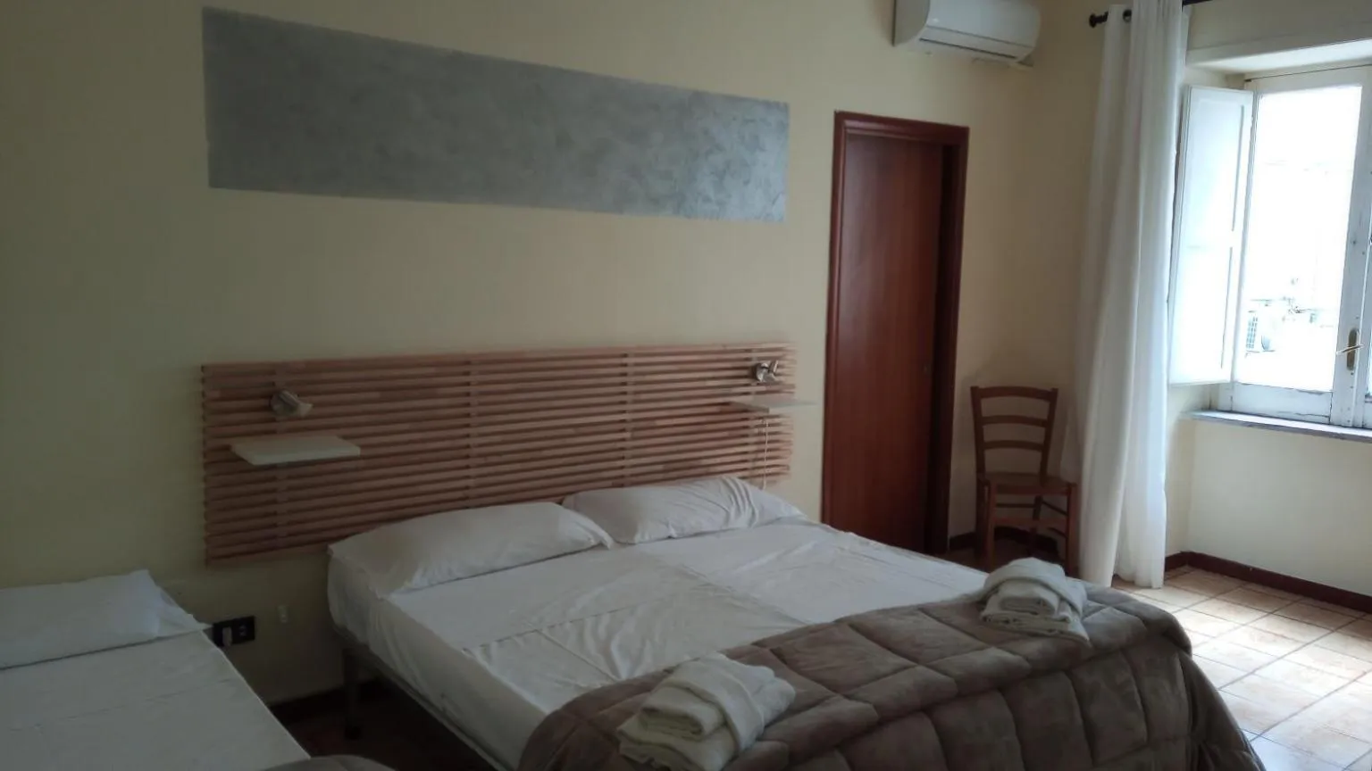 Bed in Hotel Eliseo Napoli