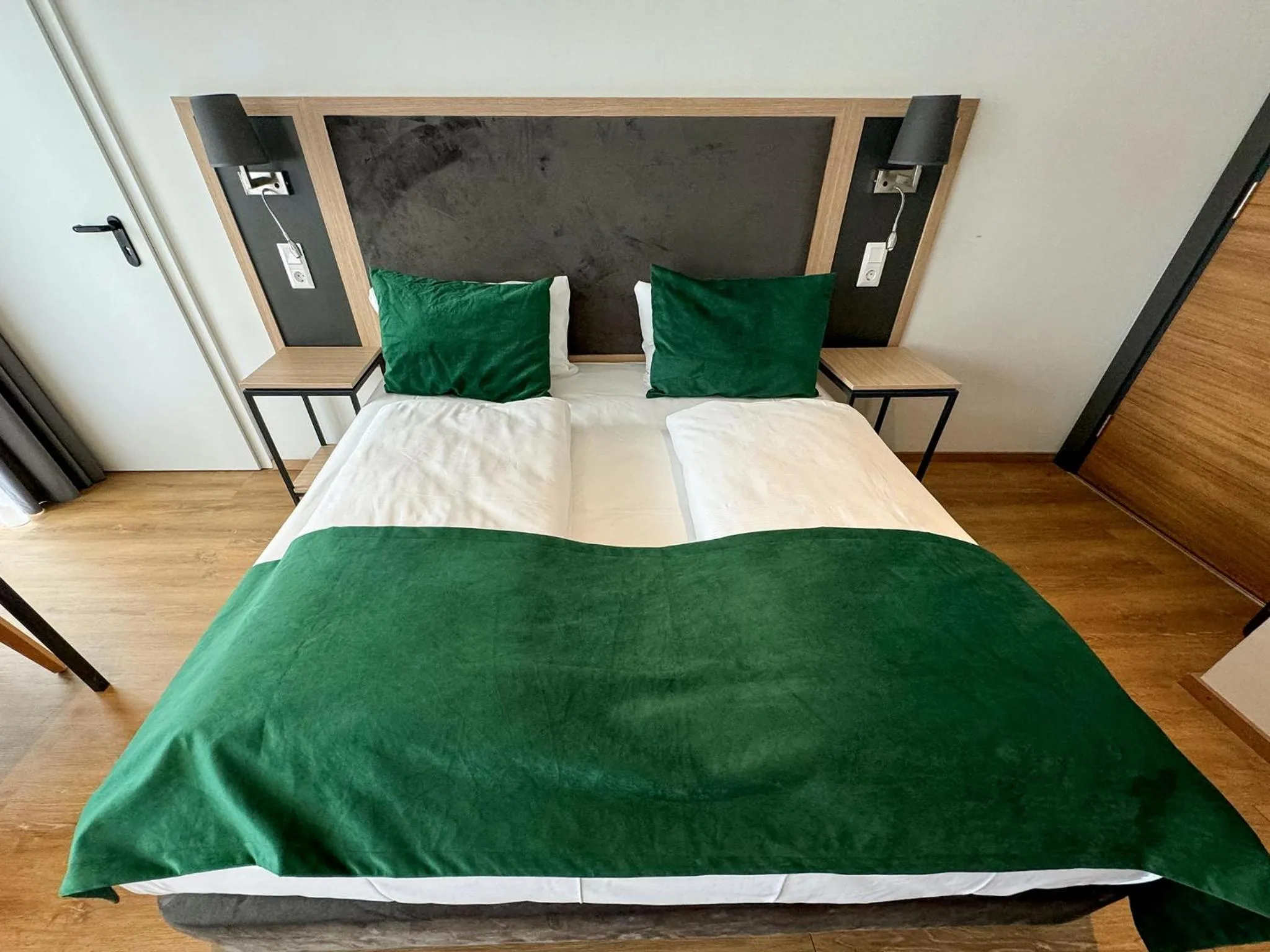 Bed in DORMERO Hotel Rüsselsheim Airport-Frankfurt