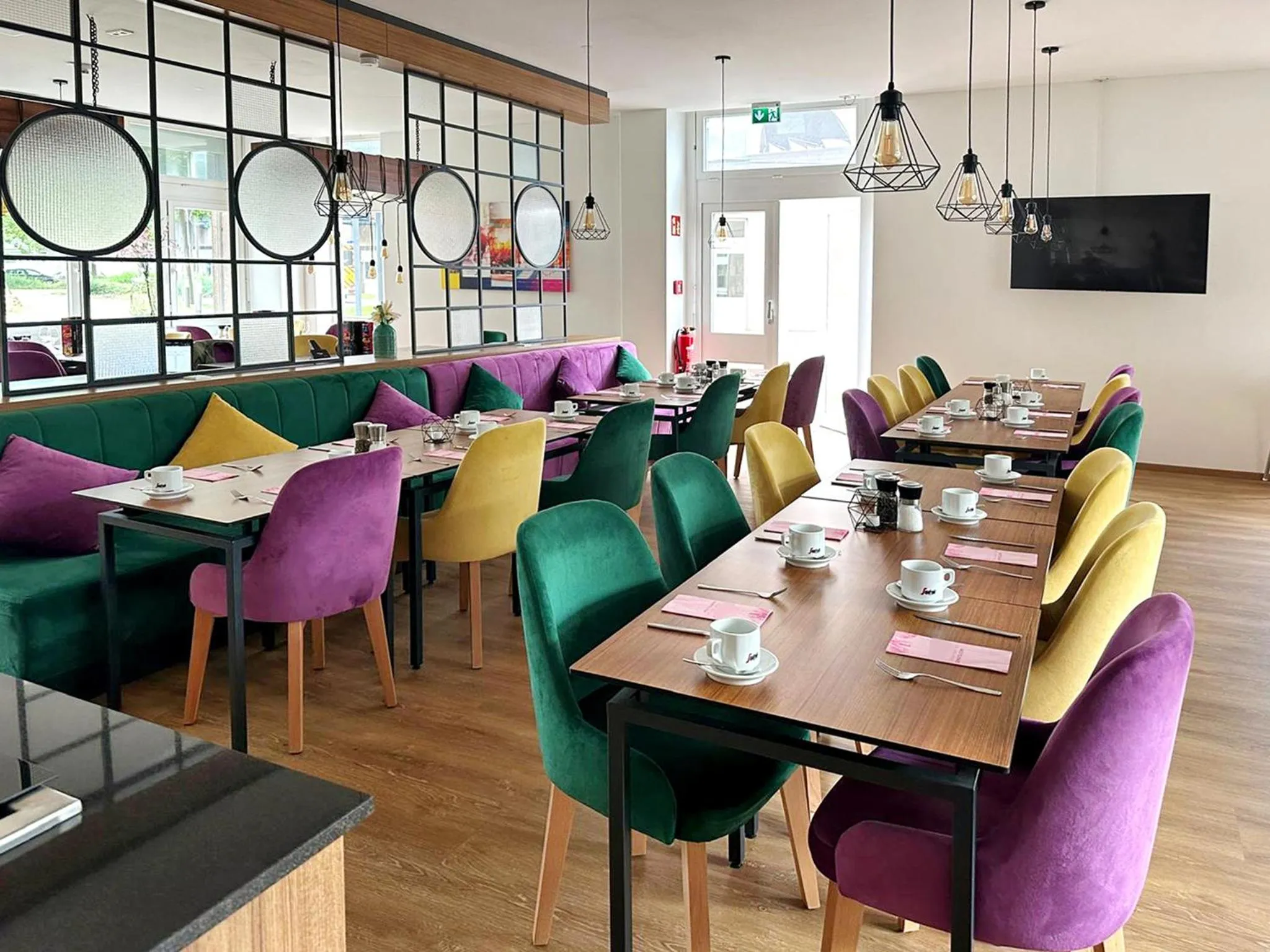 Breakfast in DORMERO Hotel Rüsselsheim Airport-Frankfurt