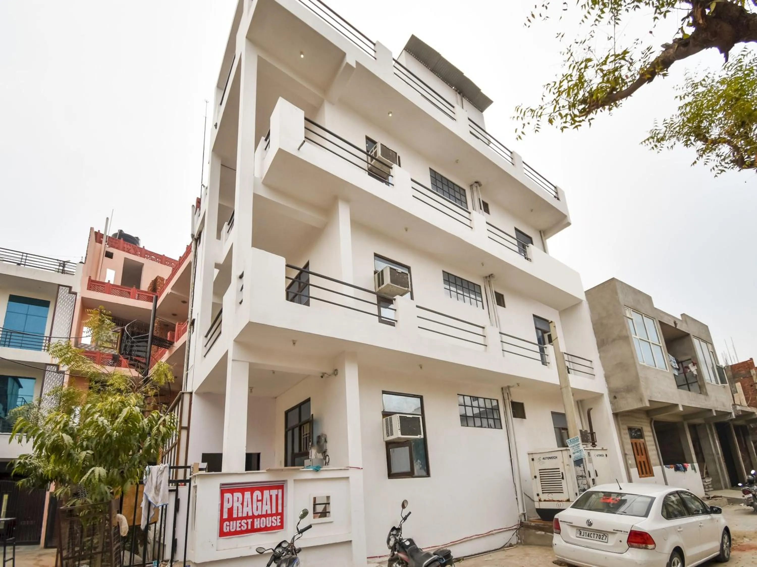 Facade/entrance in Hotel O Pragati Inn