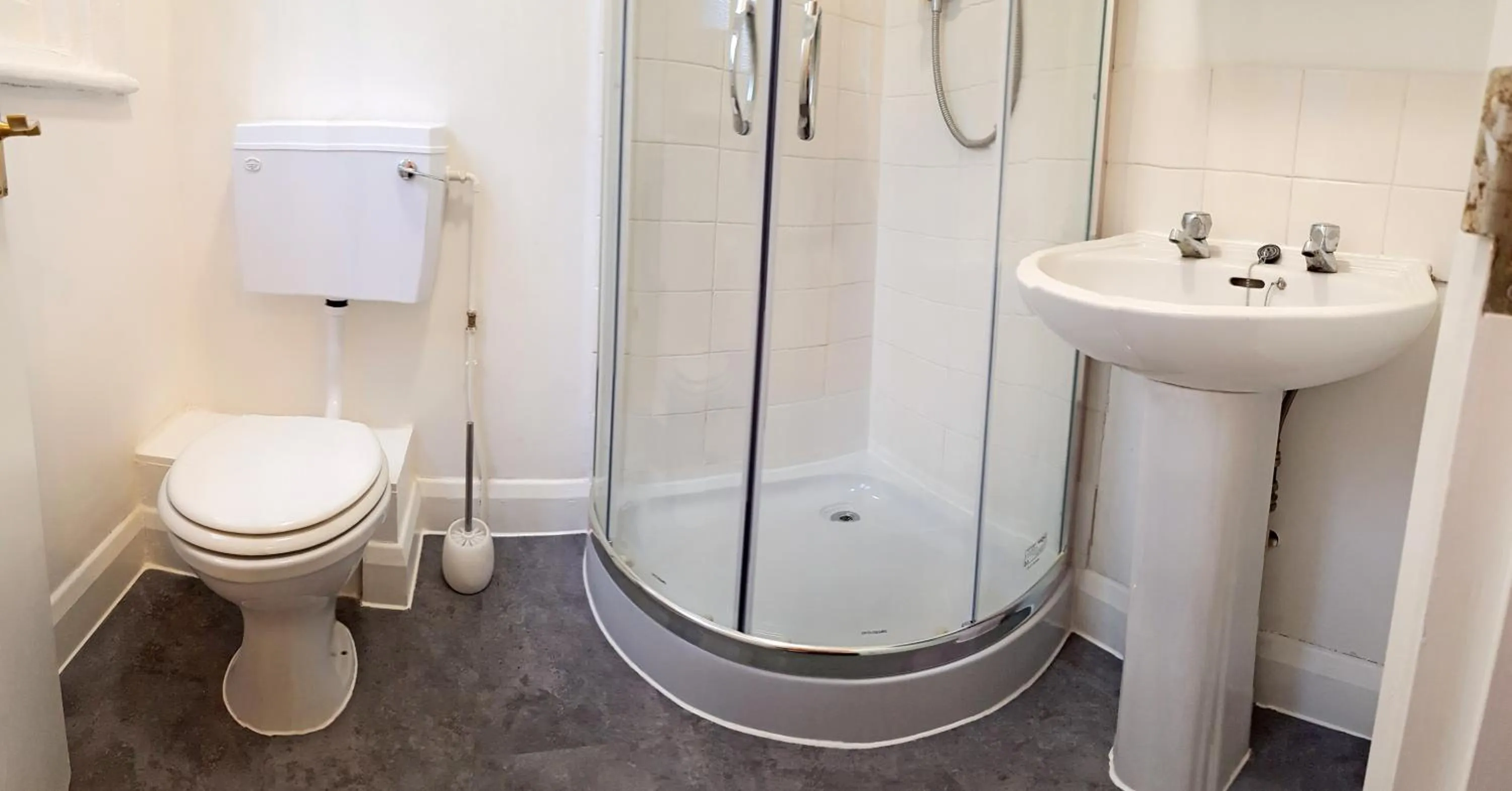 Bathroom in The Greenwich Pensioner Guesthouse