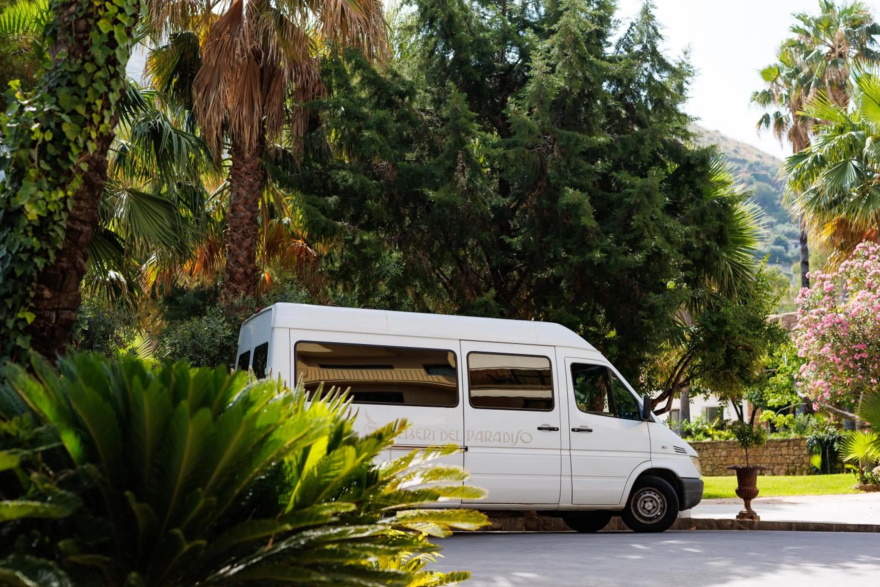 shuttle in Alberi del Paradiso