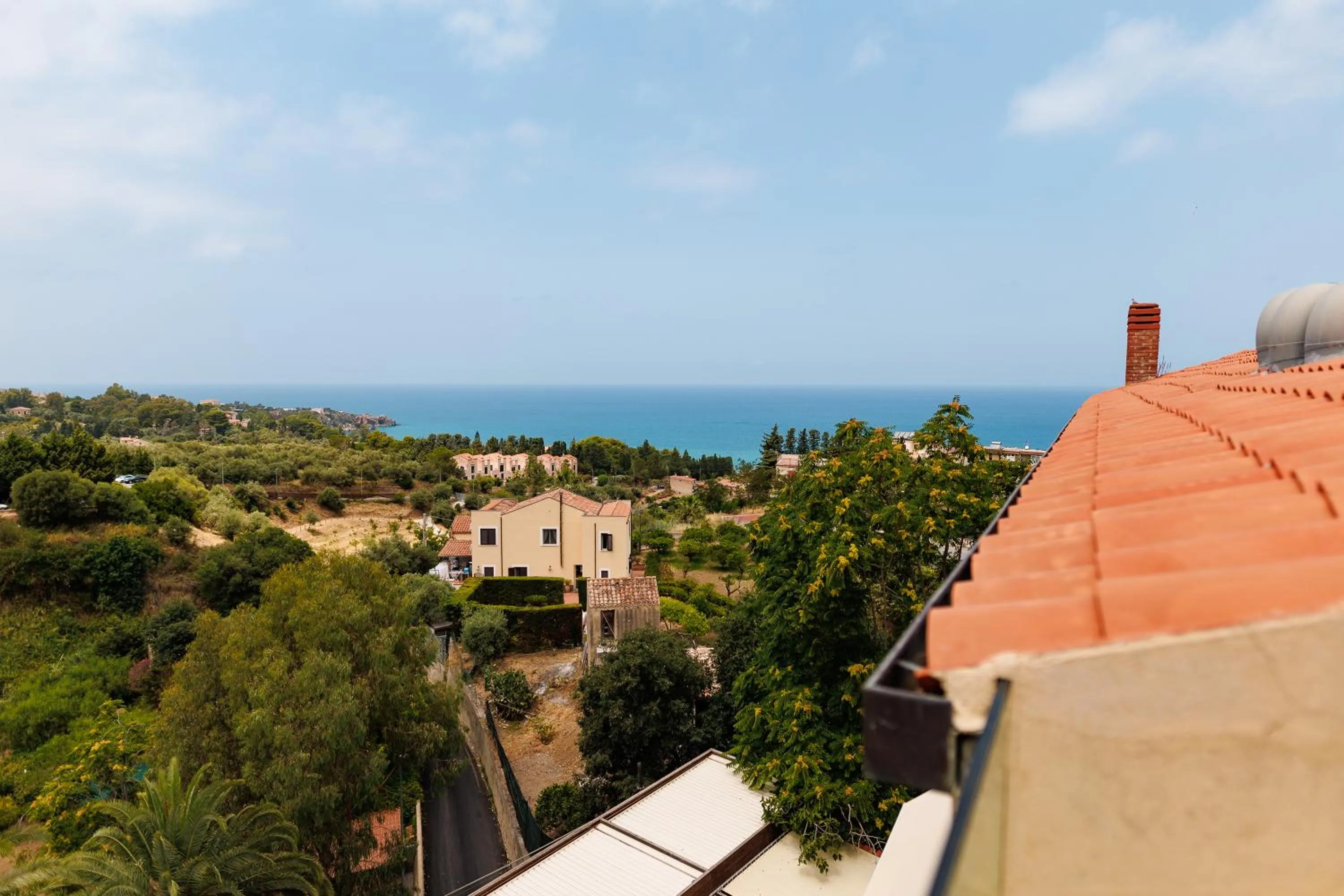 Sea view in Alberi del Paradiso