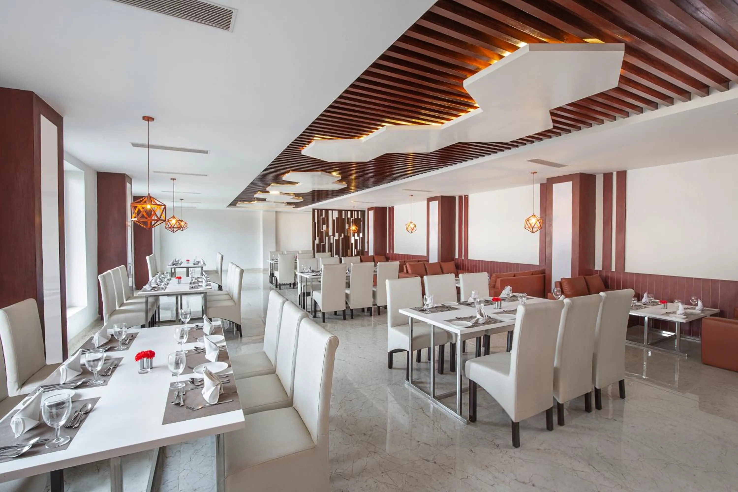 Restaurant/places to eat in Himal Resort