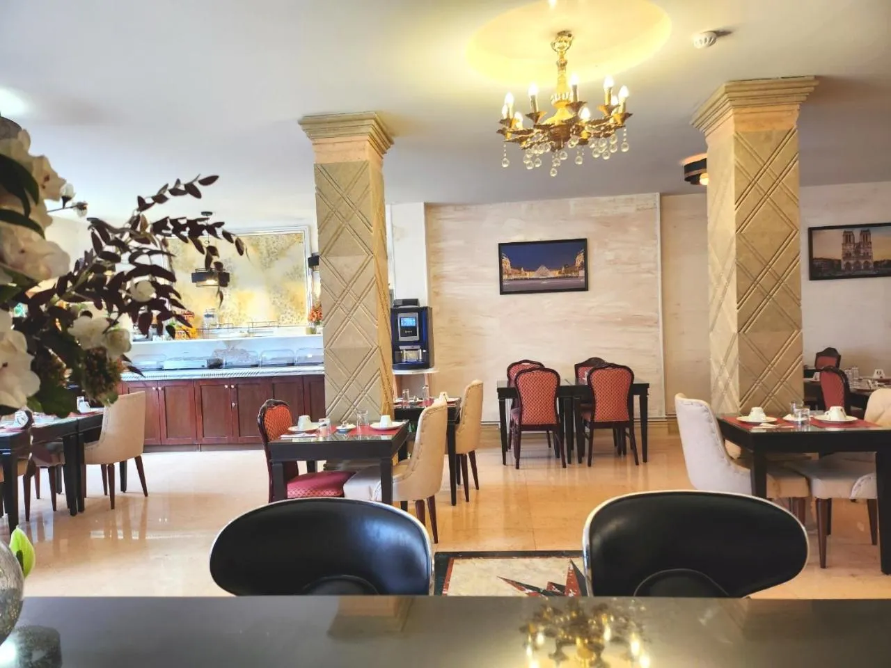 Breakfast in HOTEL ROYAL Paris Ivry