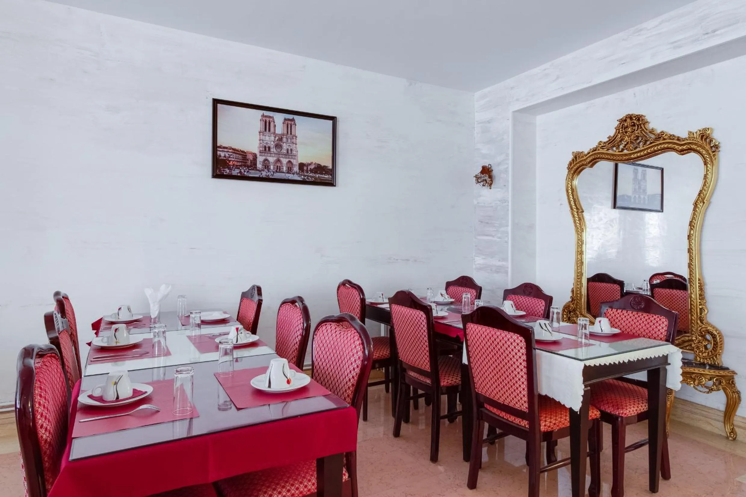 Breakfast in HOTEL ROYAL Paris Ivry