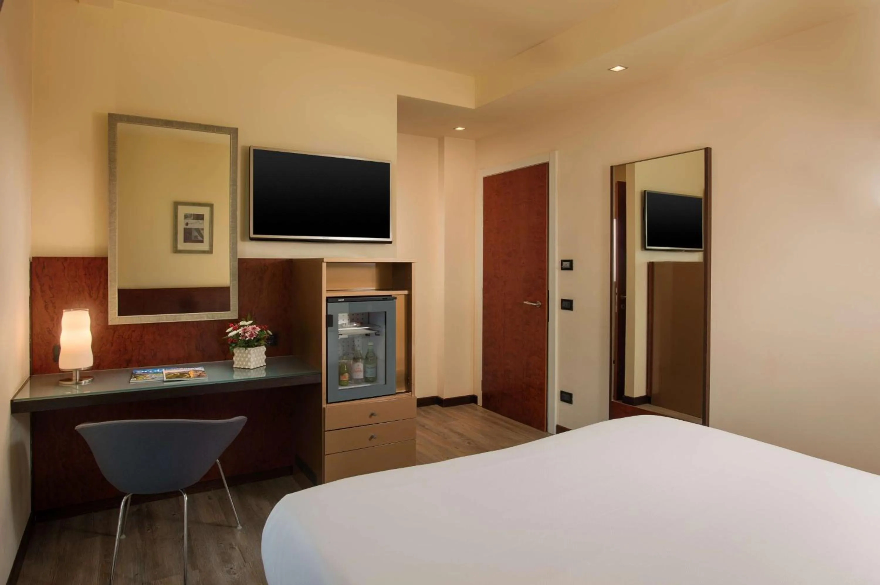 Bedroom, Bed in NH Bergamo