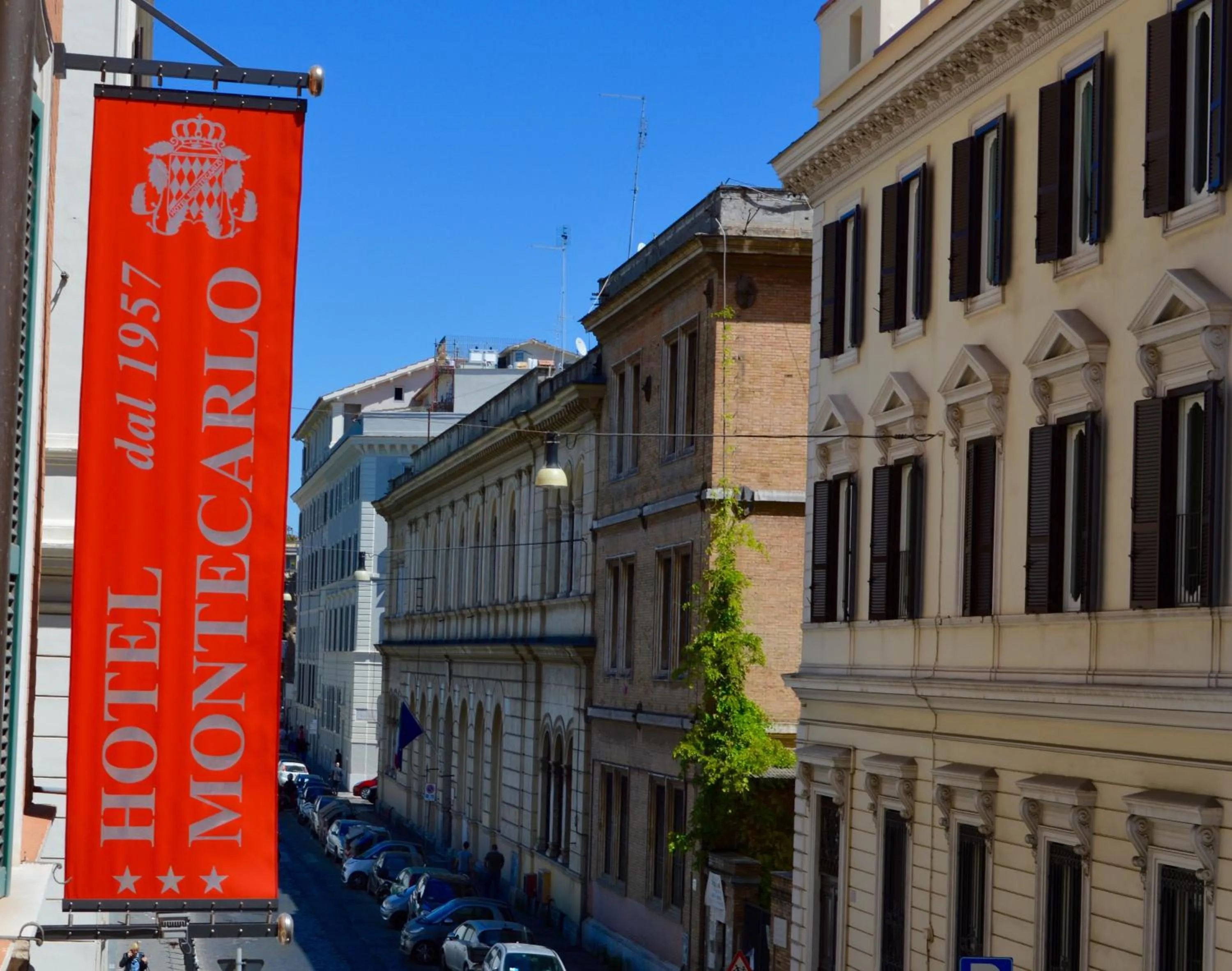 Property building in Hotel Montecarlo