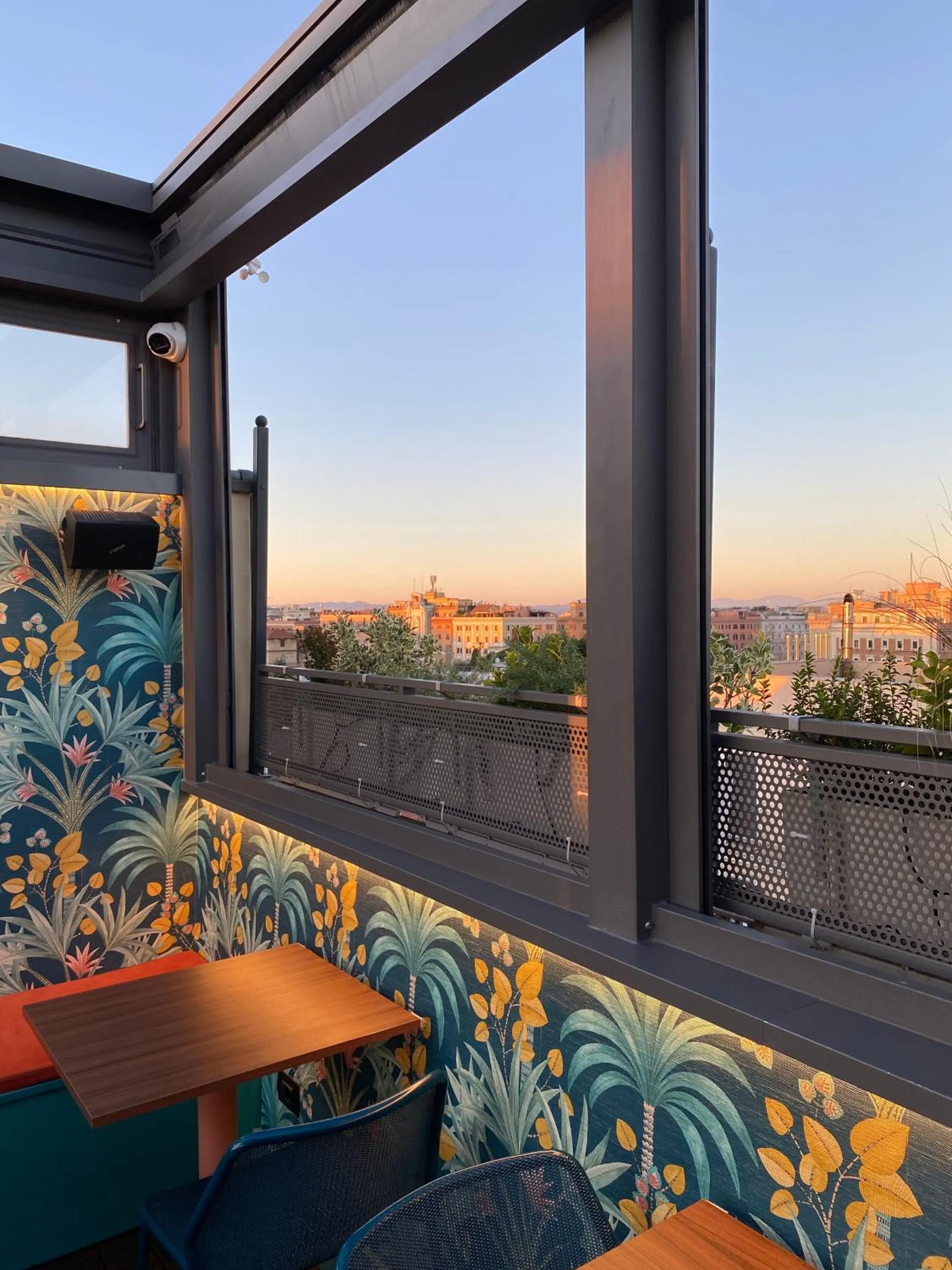 City view in Hotel Montecarlo