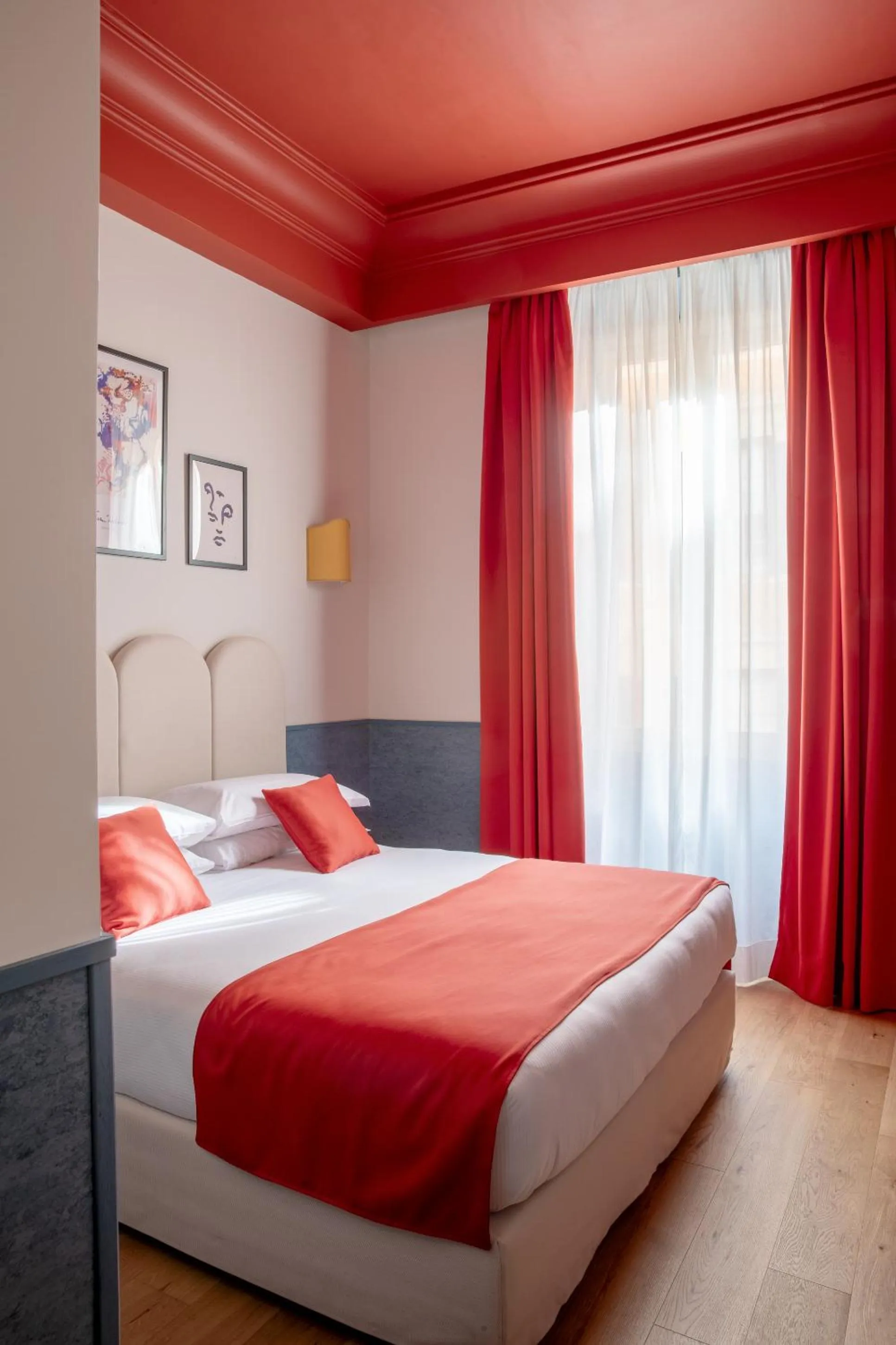 Bed in Hotel Montecarlo