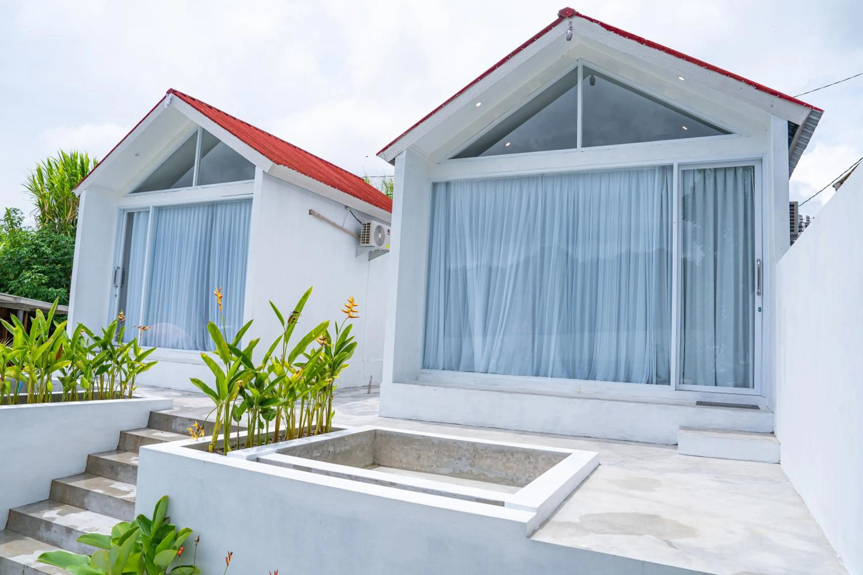 Property building in Jempana View