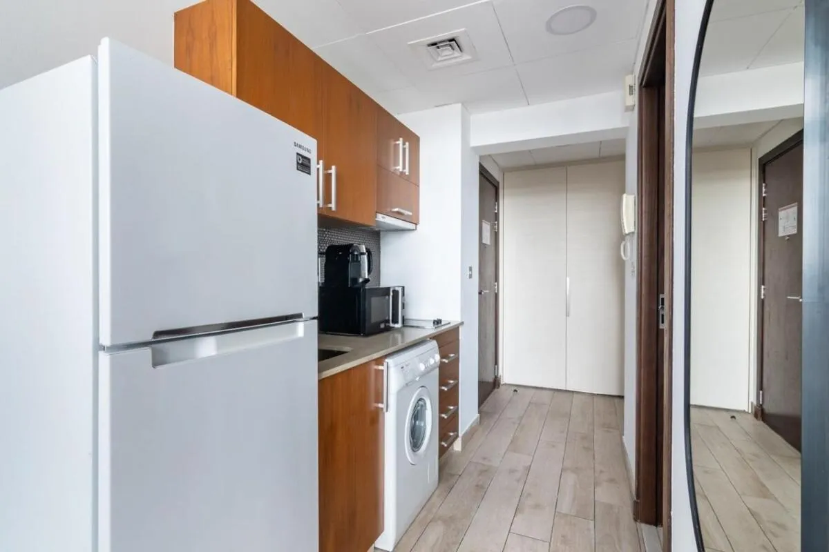 Kitchen or kitchenette in Silkhaus comfy DIFC studio with Burj Khalifa view