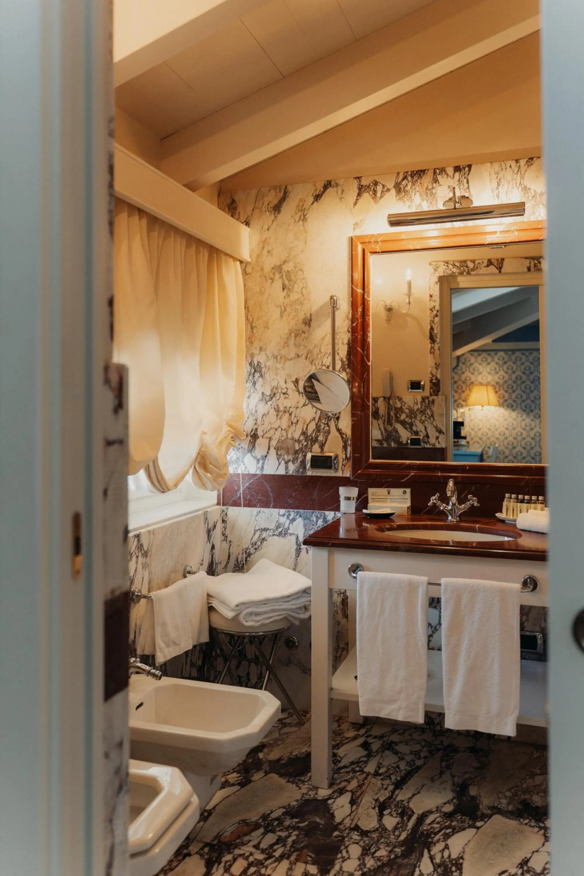 Toilet in Hotel Palazzo Guiscardo Pietrasanta