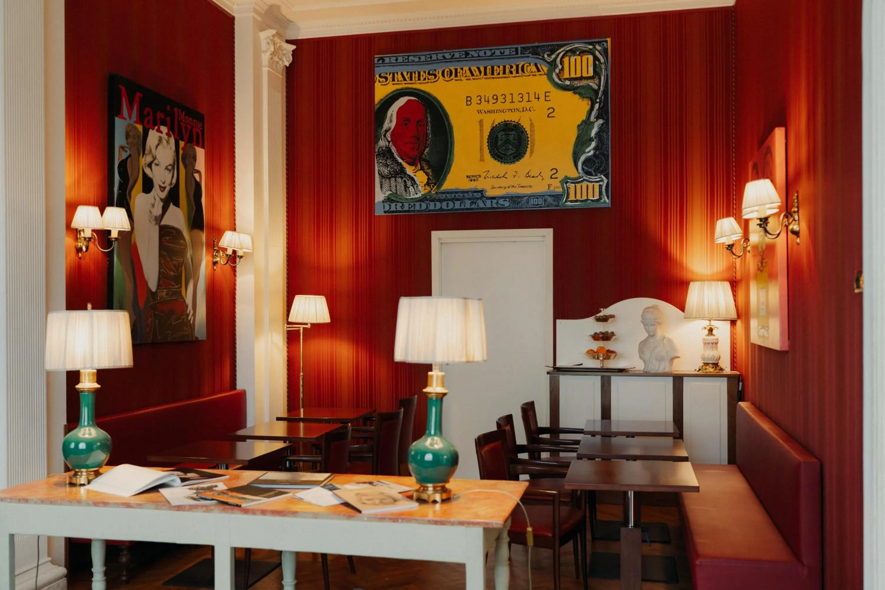 Dining area in Hotel Palazzo Guiscardo Pietrasanta