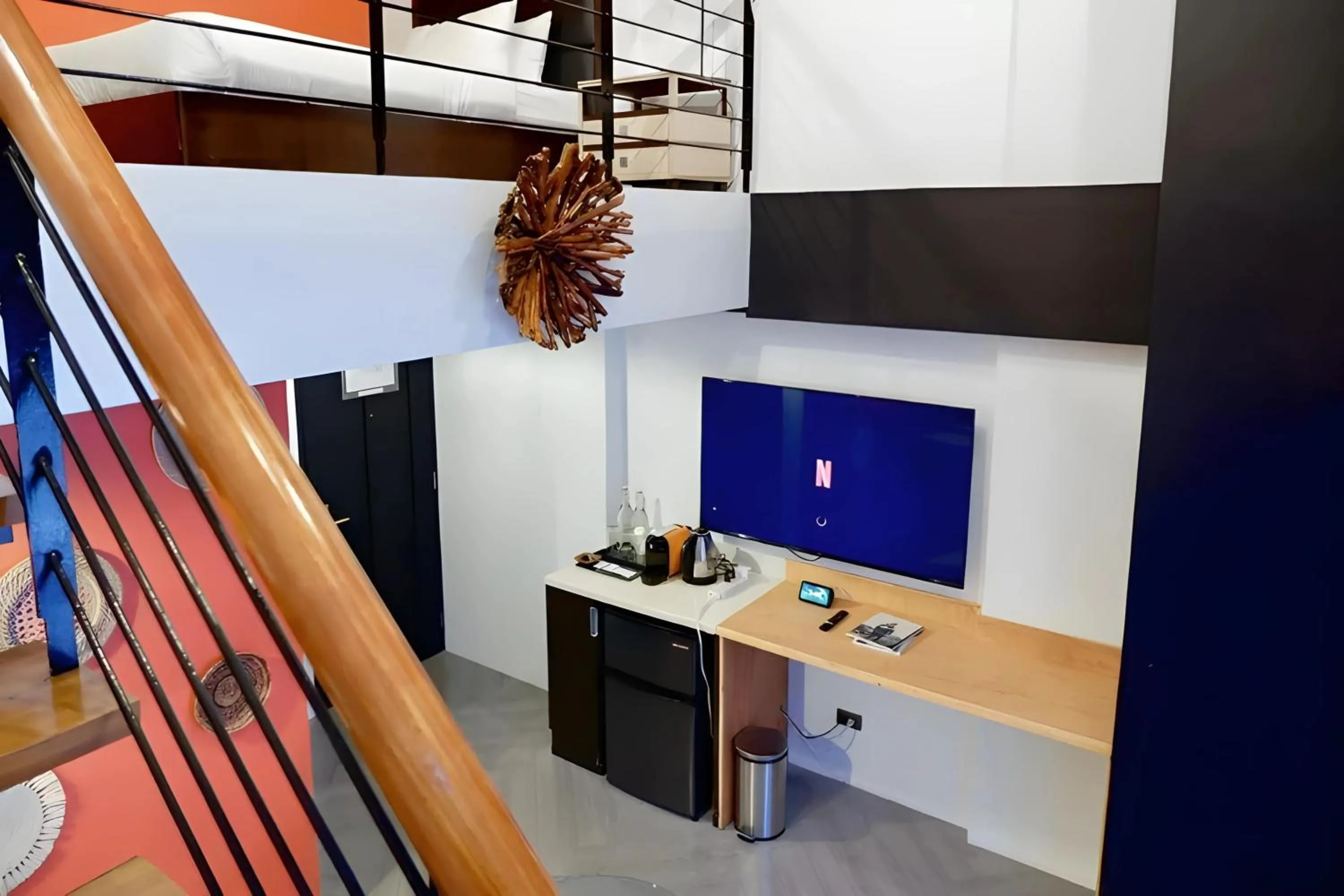 TV and multimedia in Havitat Boutique Hotel