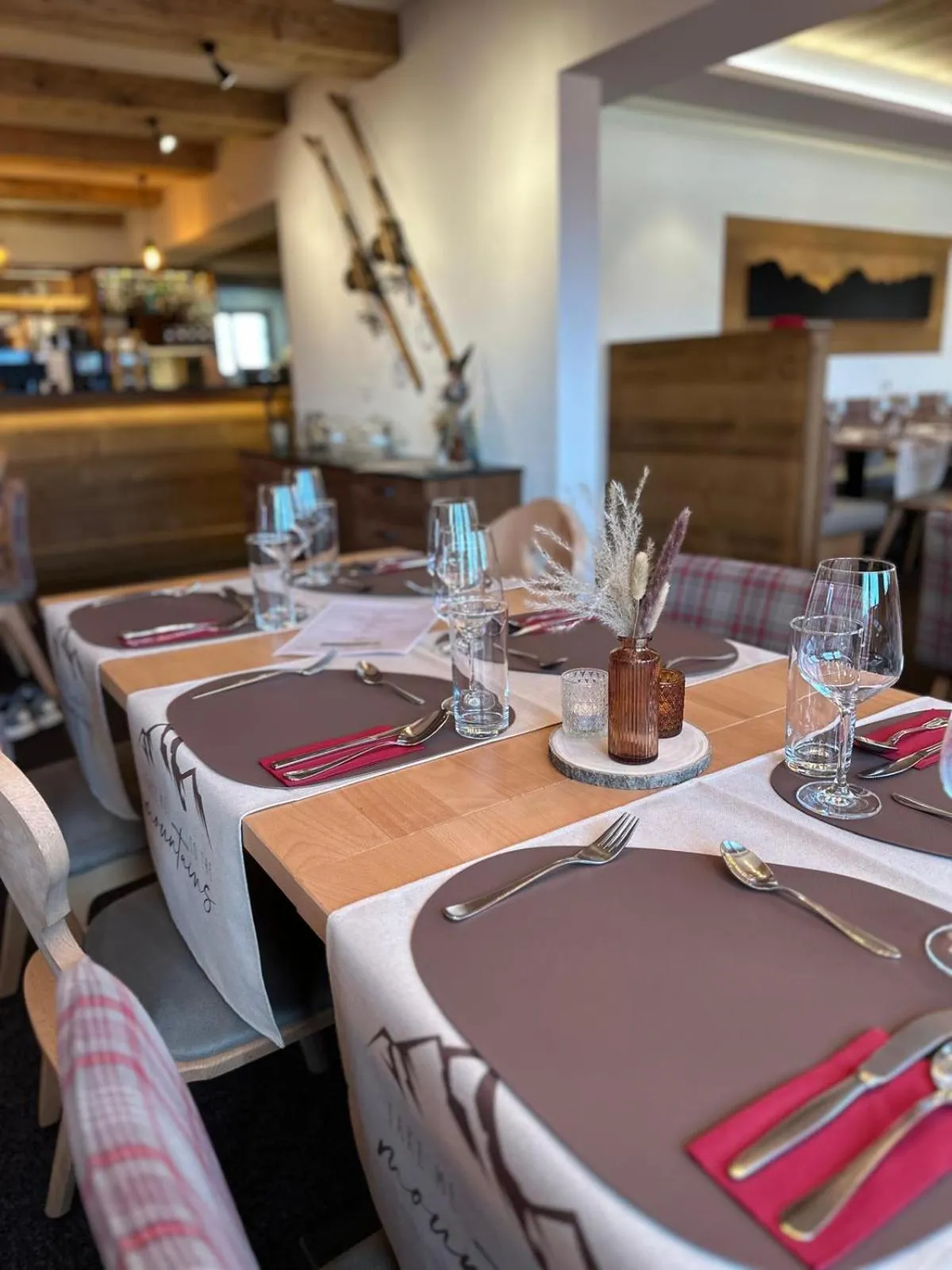 Restaurant/places to eat in Chalet Sepp