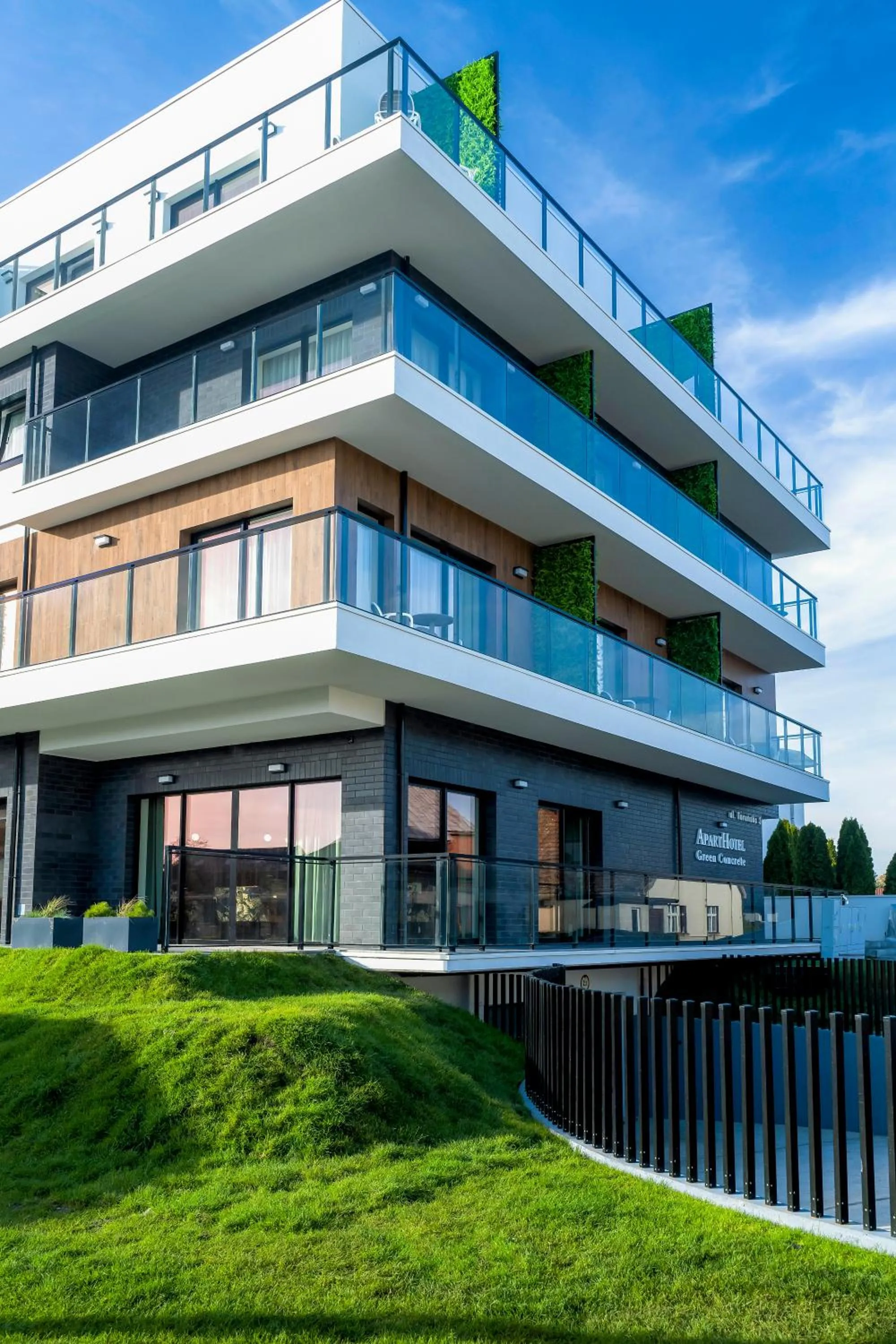 Property building in Aparthotel Green Concrete