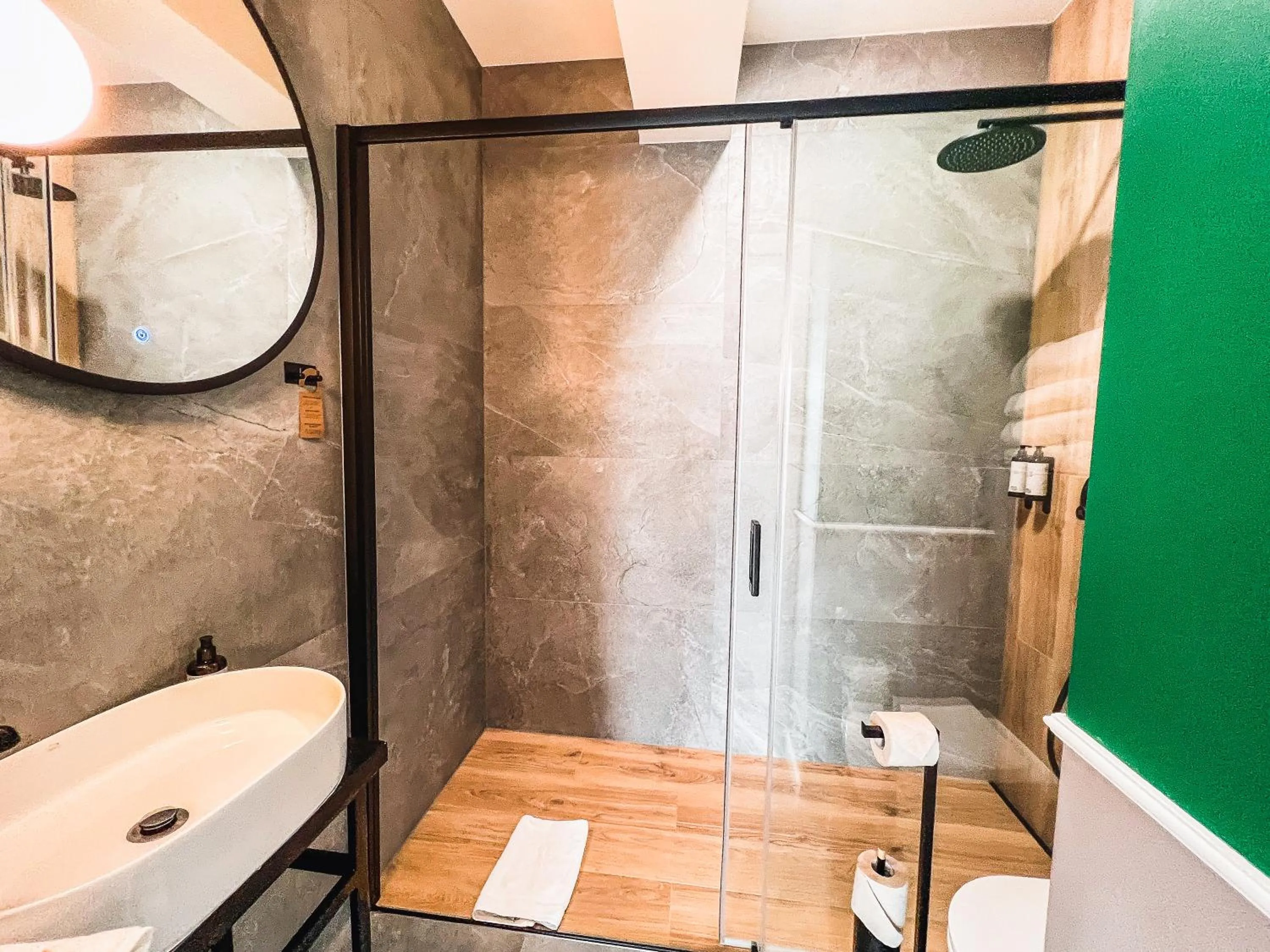 Bathroom in Aparthotel Green Concrete