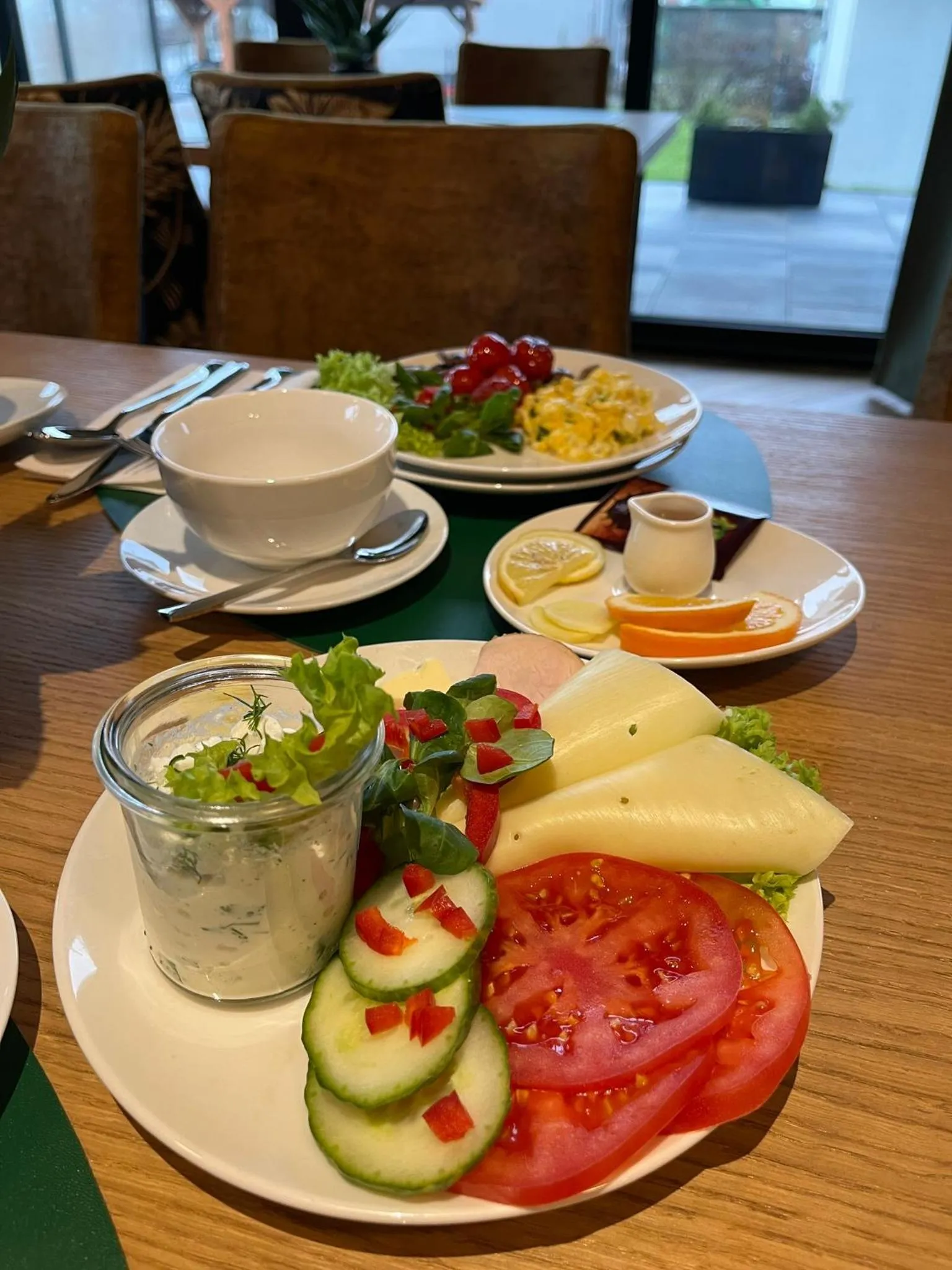 Restaurant/places to eat in Aparthotel Green Concrete