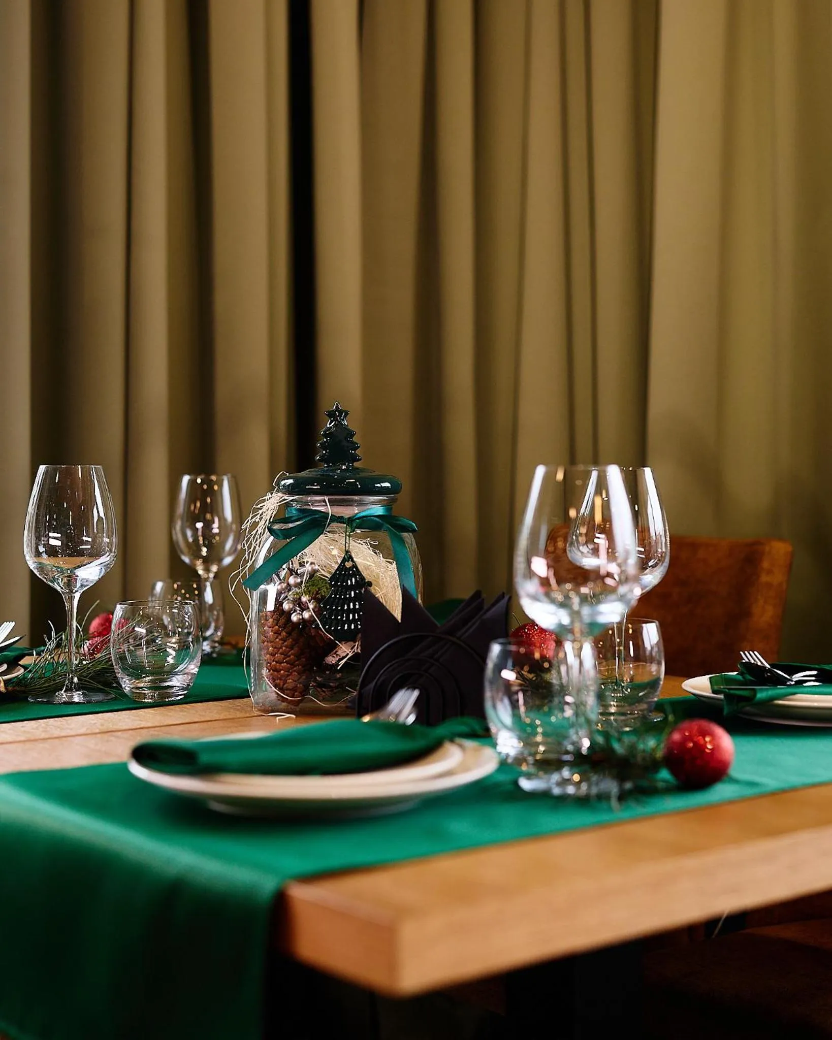 Restaurant/places to eat in Aparthotel Green Concrete