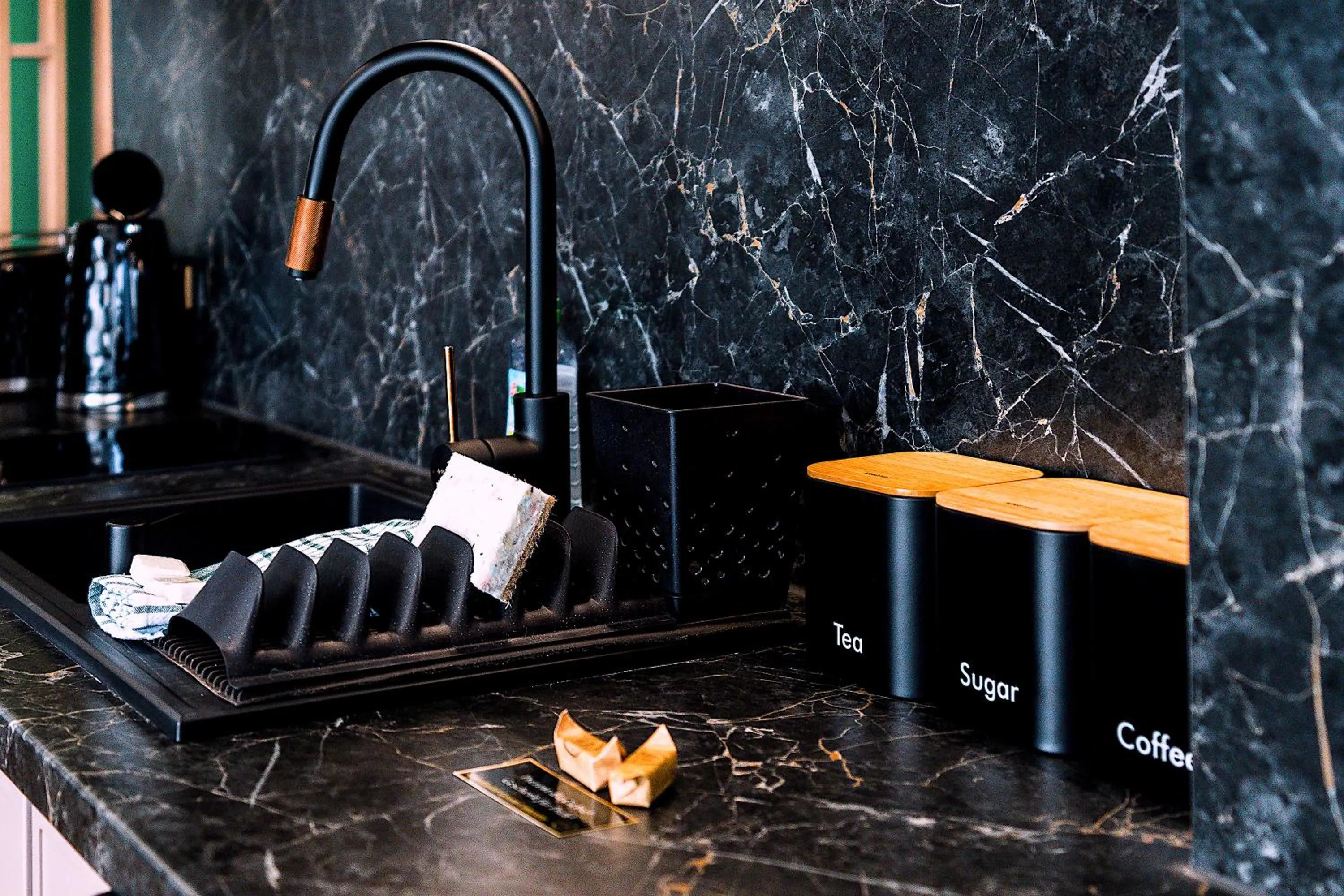 Kitchen or kitchenette in Aparthotel Green Concrete