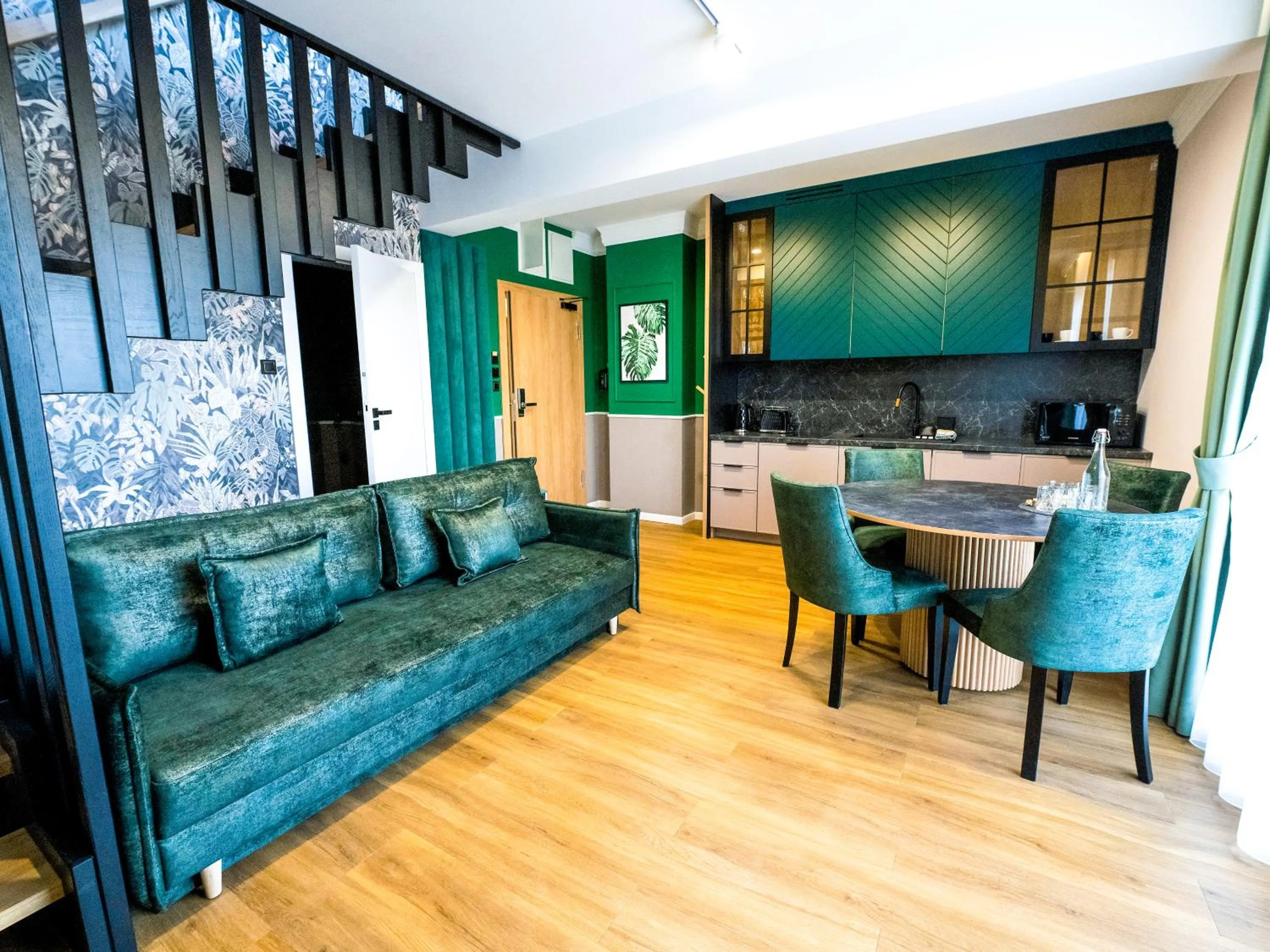 TV and multimedia in Aparthotel Green Concrete