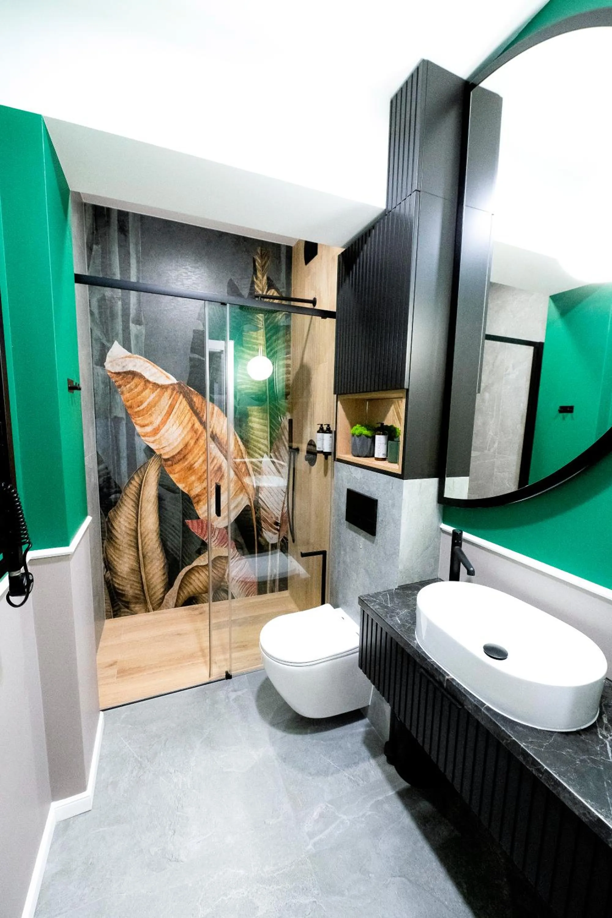 Shower in Aparthotel Green Concrete