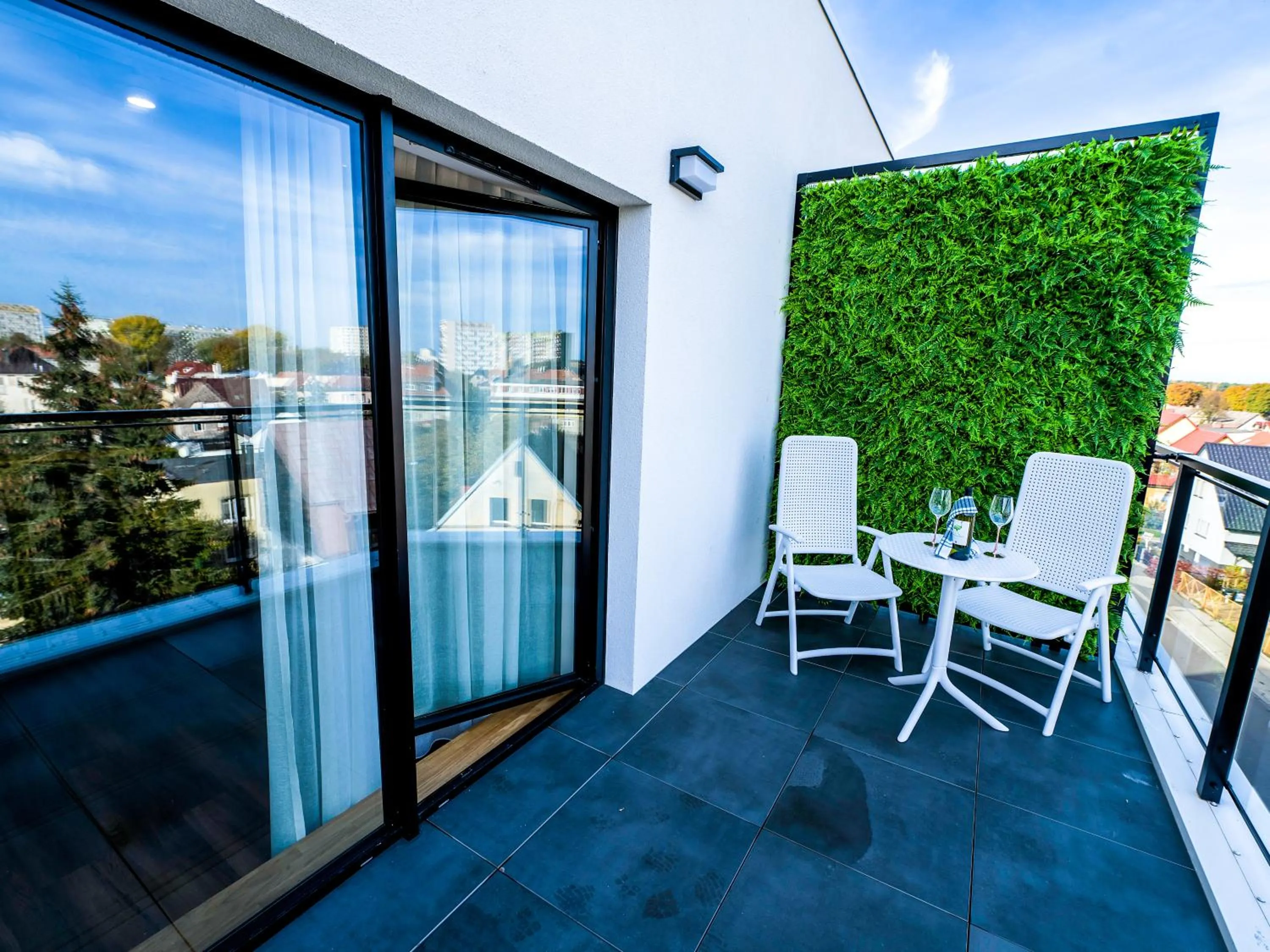 Day in Aparthotel Green Concrete