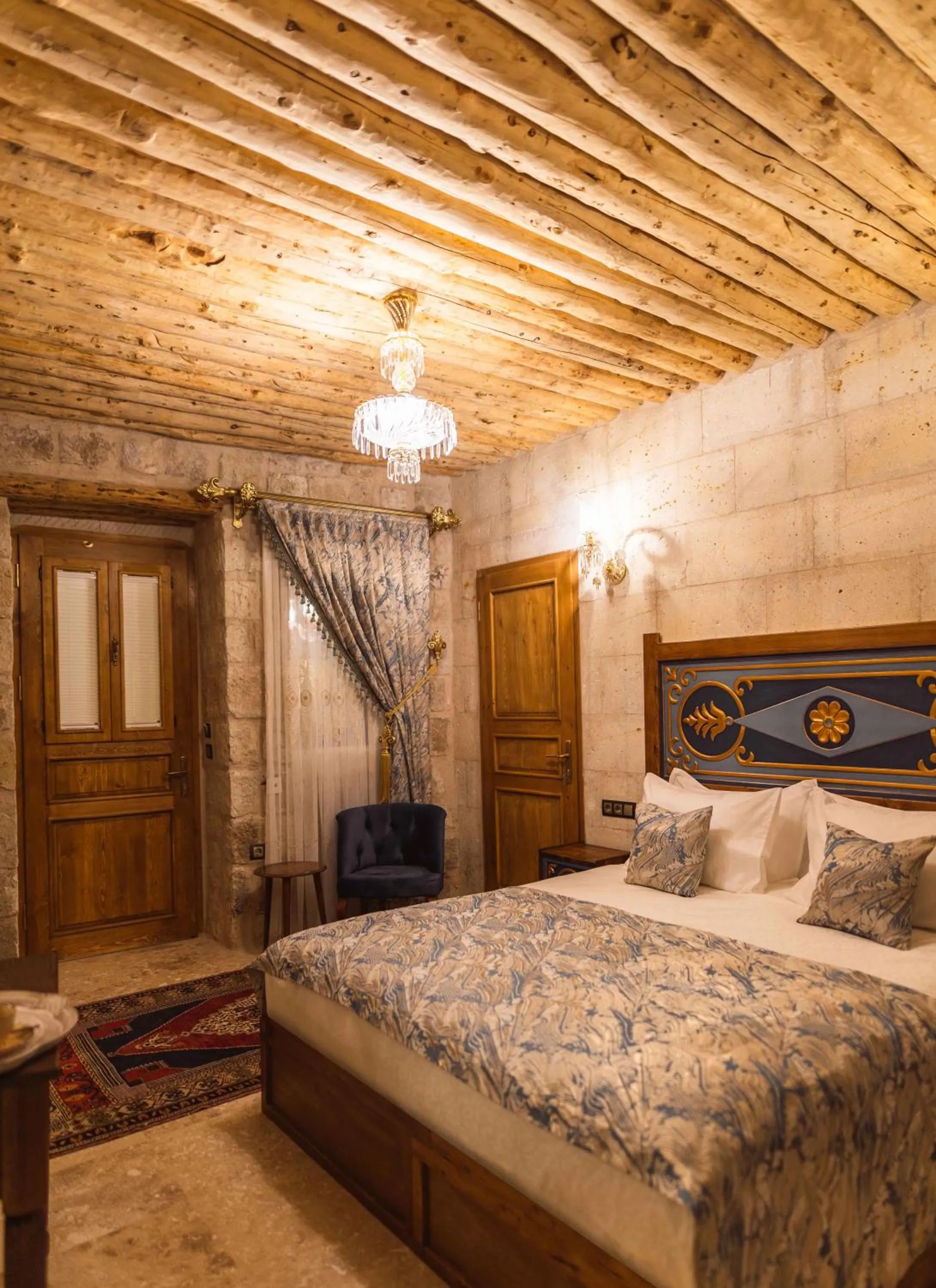 Bed in Solo Cave Suites