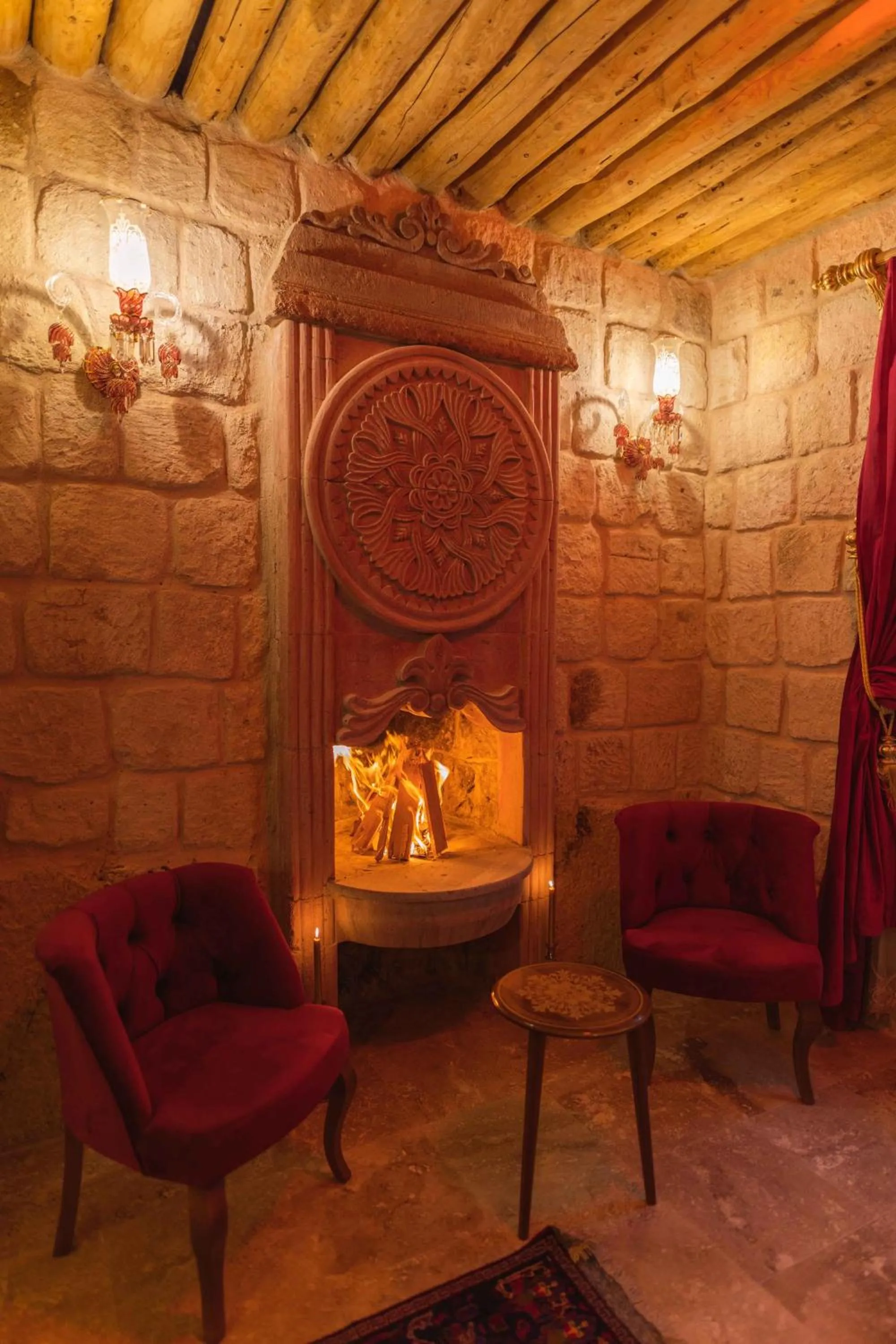 Seating area in Solo Cave Suites