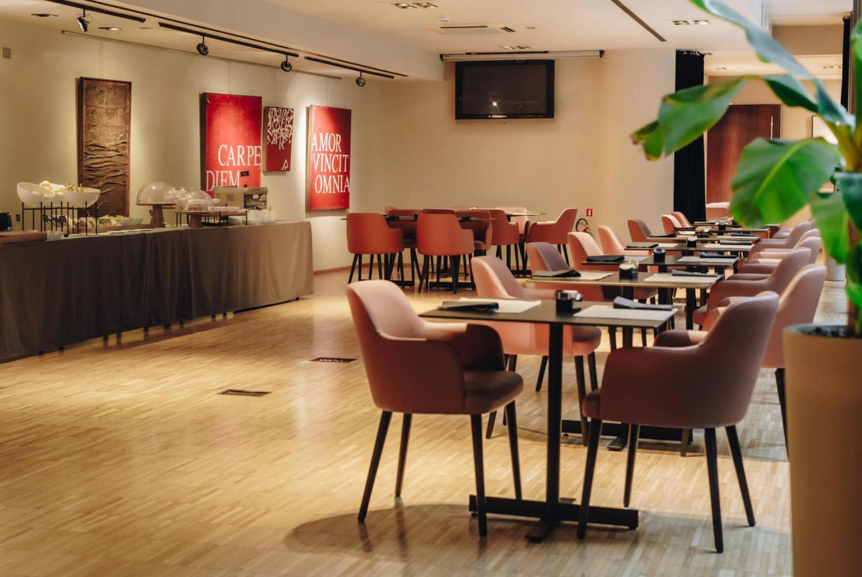 Breakfast in DelleArti Design Hotel